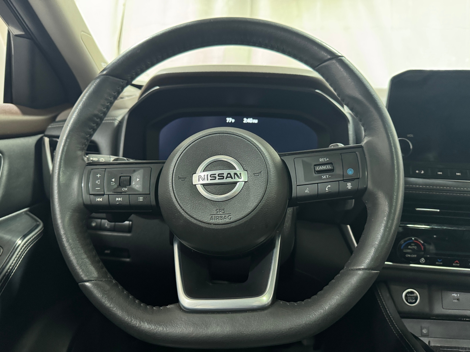 Thumbnail: 2021 Nissan Rogue - 4