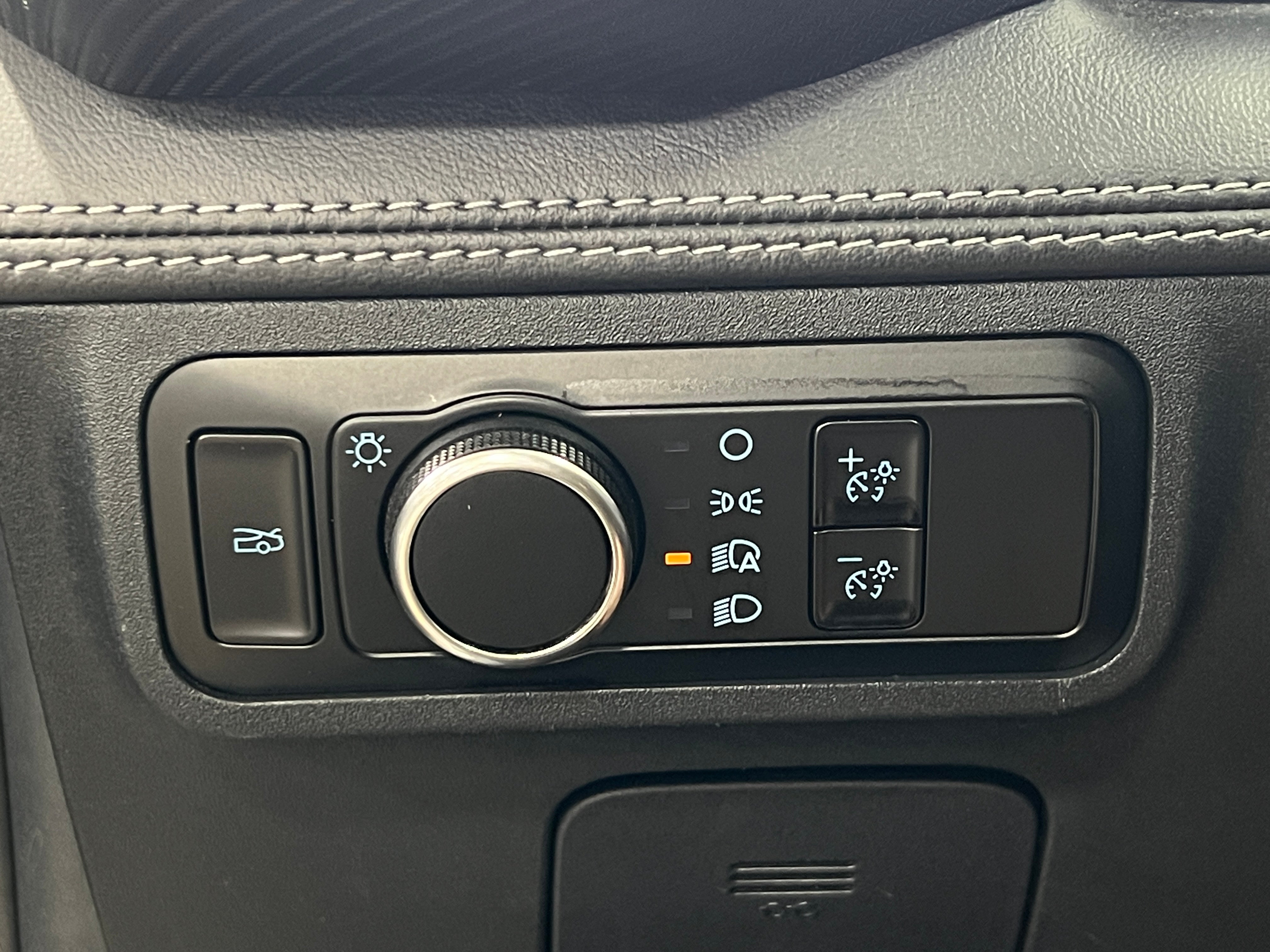 1FAGP8UH3R5130711