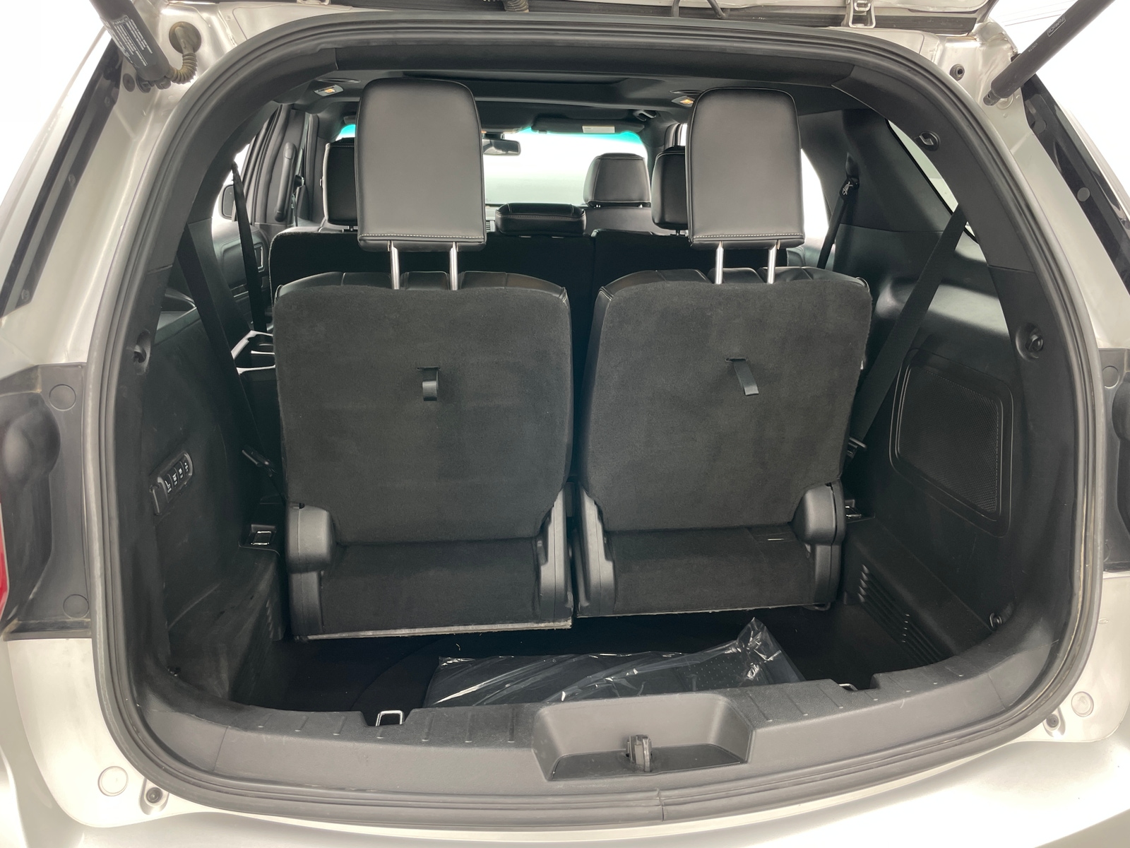 Thumbnail: 2016 Ford Explorer - 6