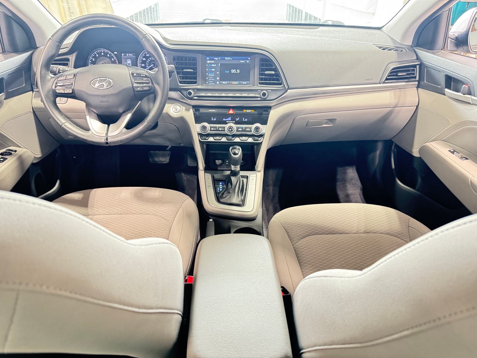 Thumbnail: 2020 Hyundai Elantra - 3