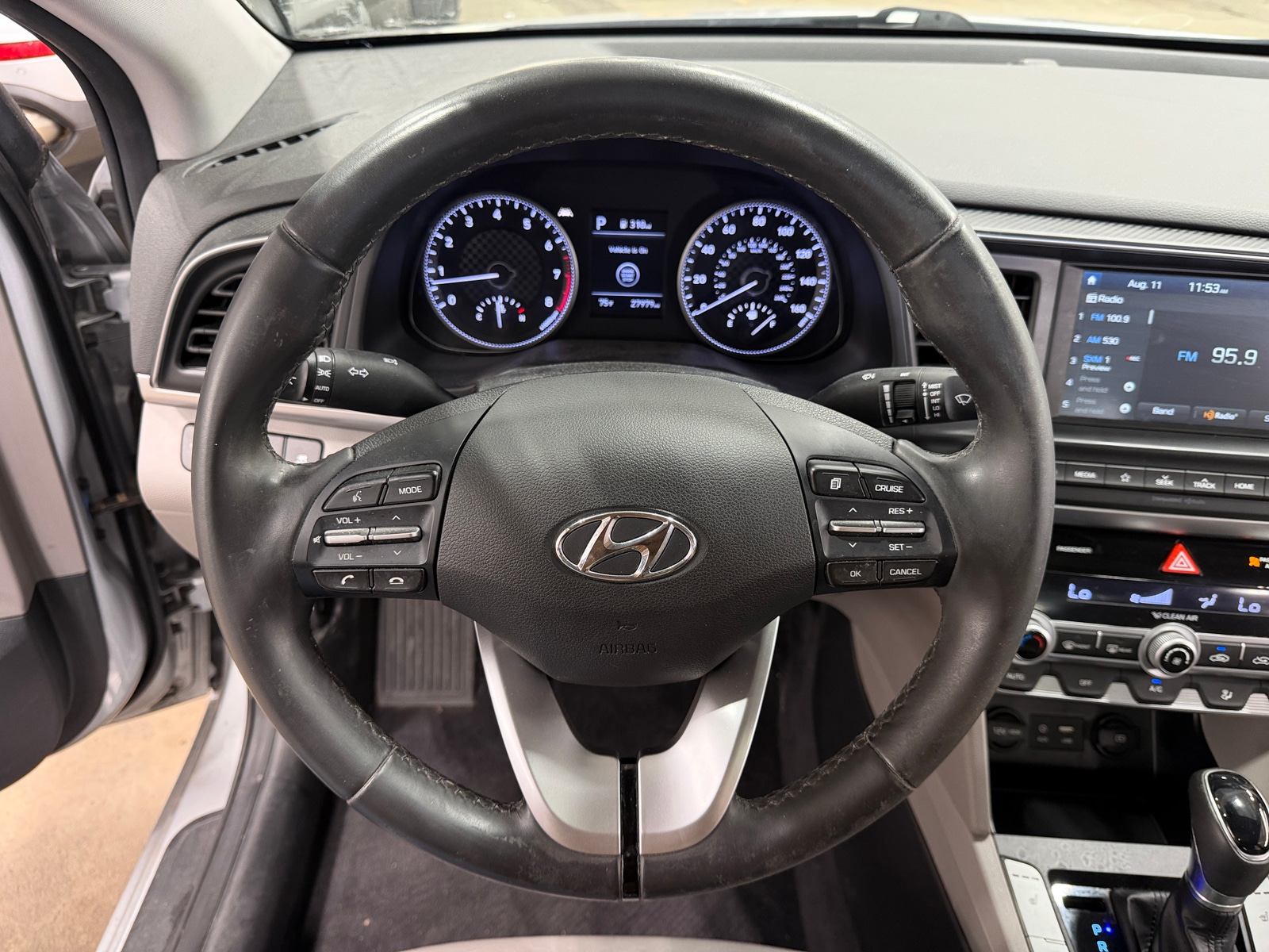 Thumbnail: 2020 Hyundai Elantra - 5