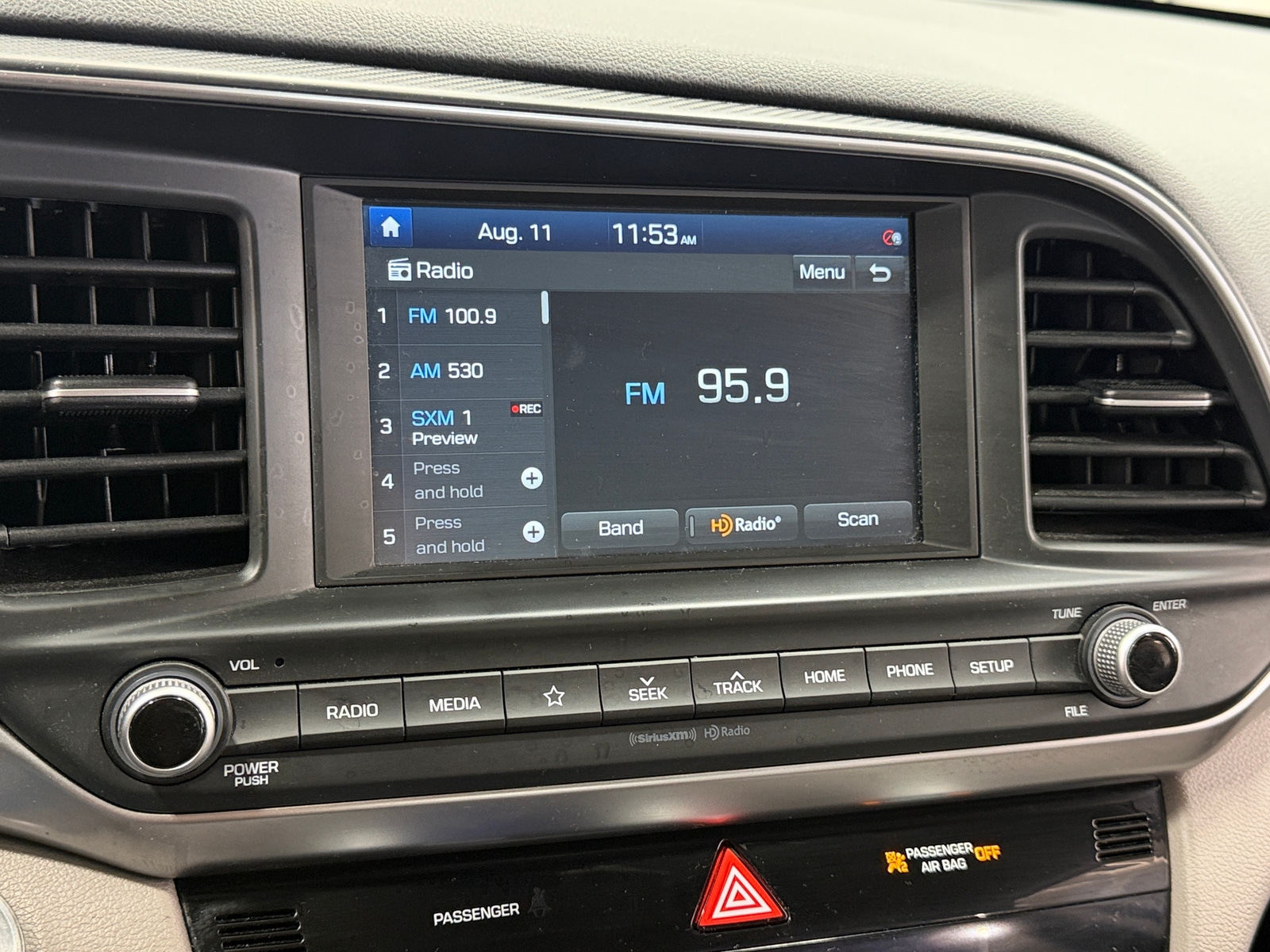 Thumbnail: 2020 Hyundai Elantra - 4
