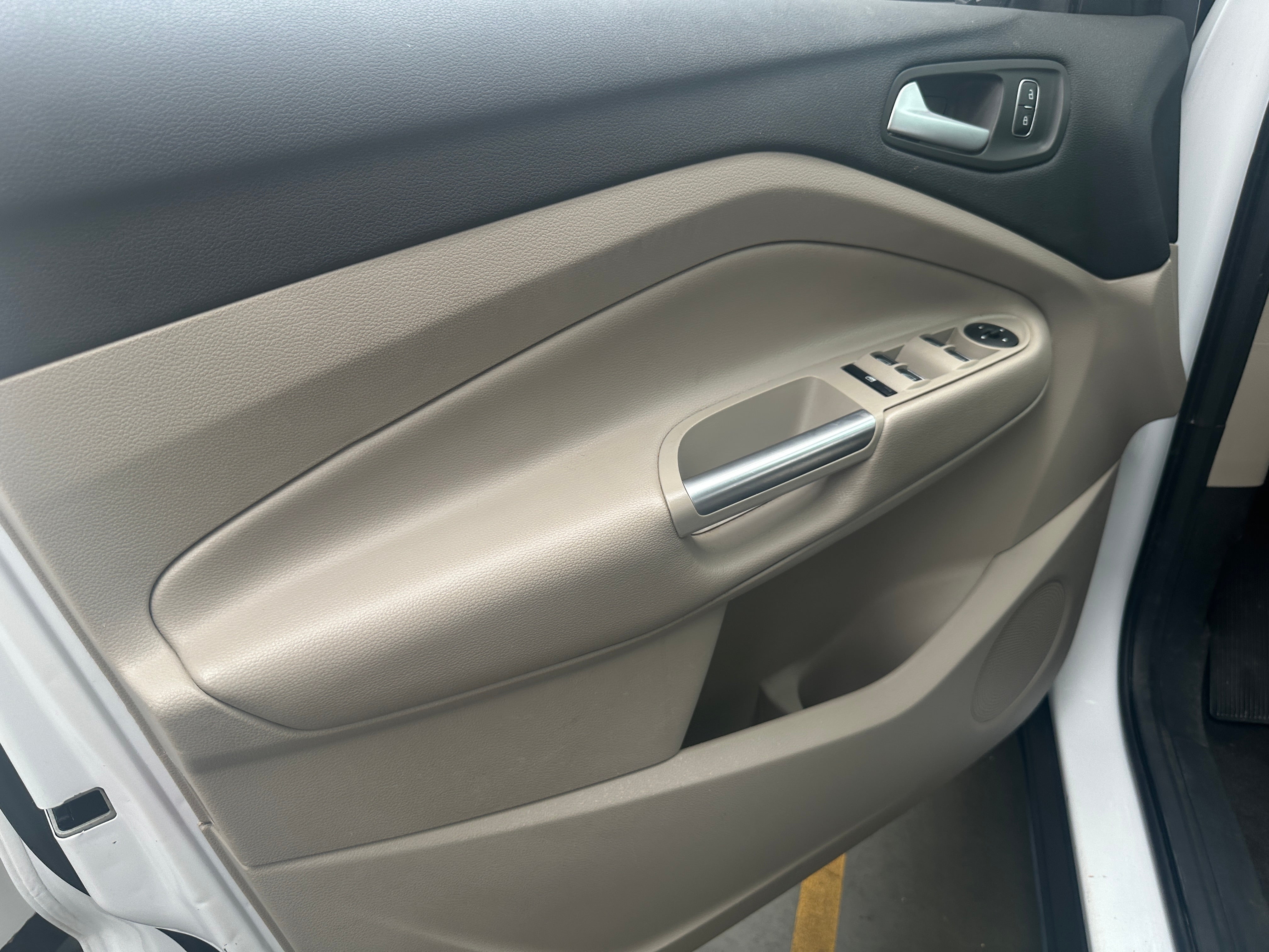 2019 Ford Escape SEL - Photo 11