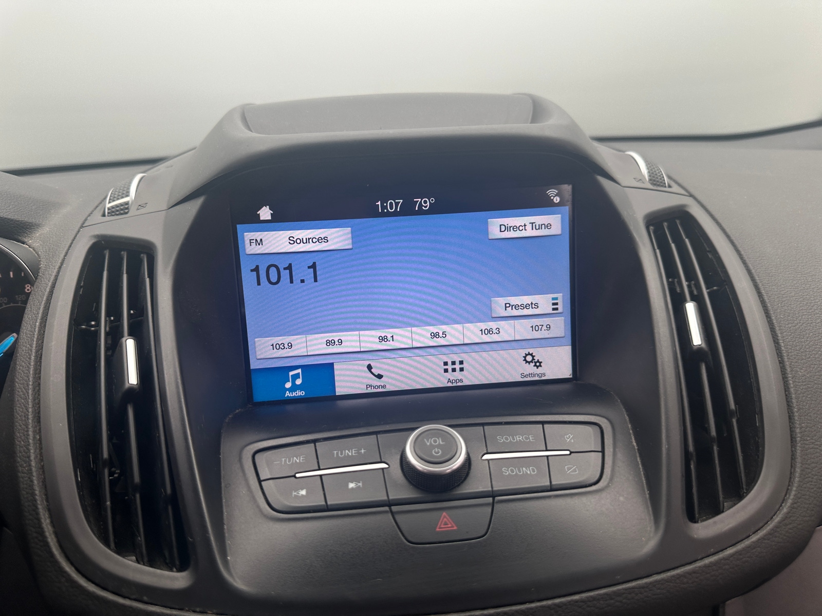 Thumbnail: 2019 Ford Escape - 3
