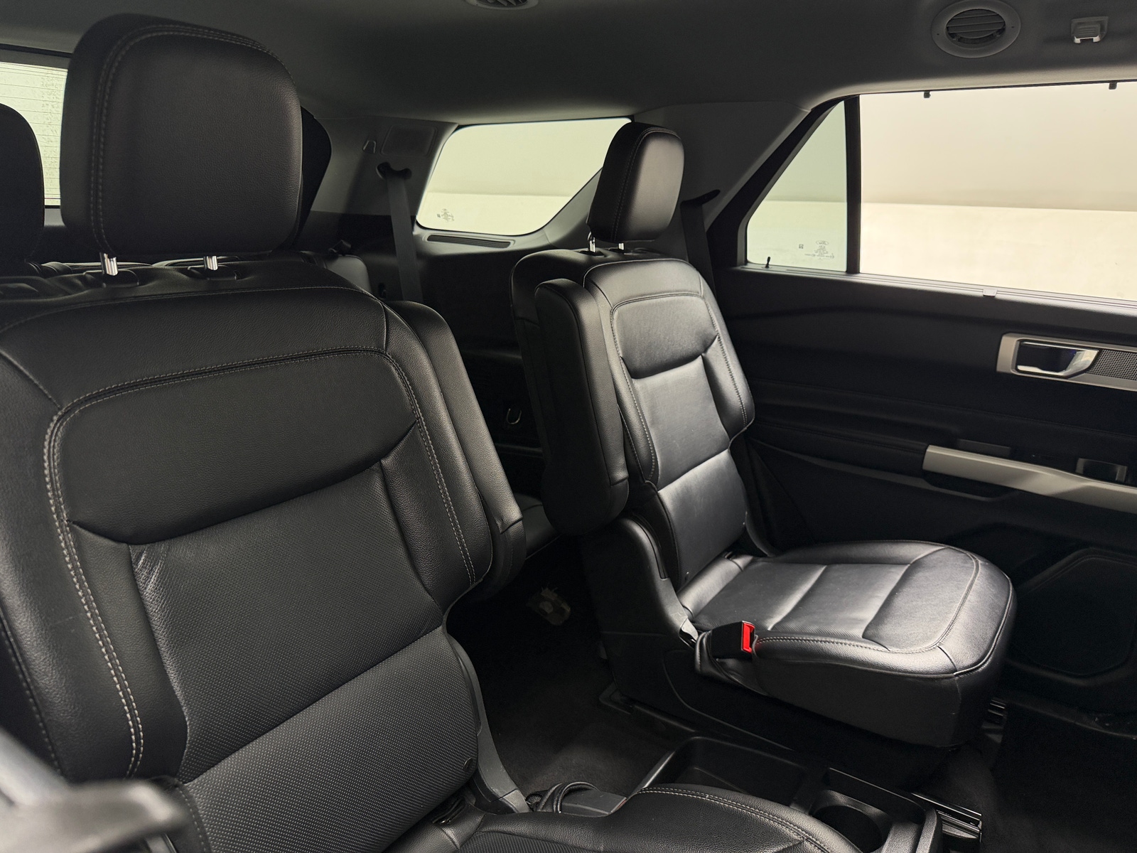 Thumbnail: 2021 Ford Explorer - 5