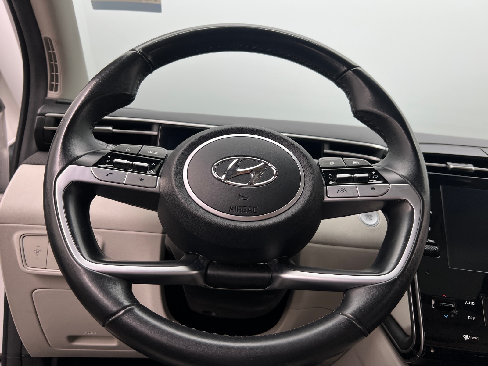 Thumbnail: 2023 Hyundai Tucson - 4