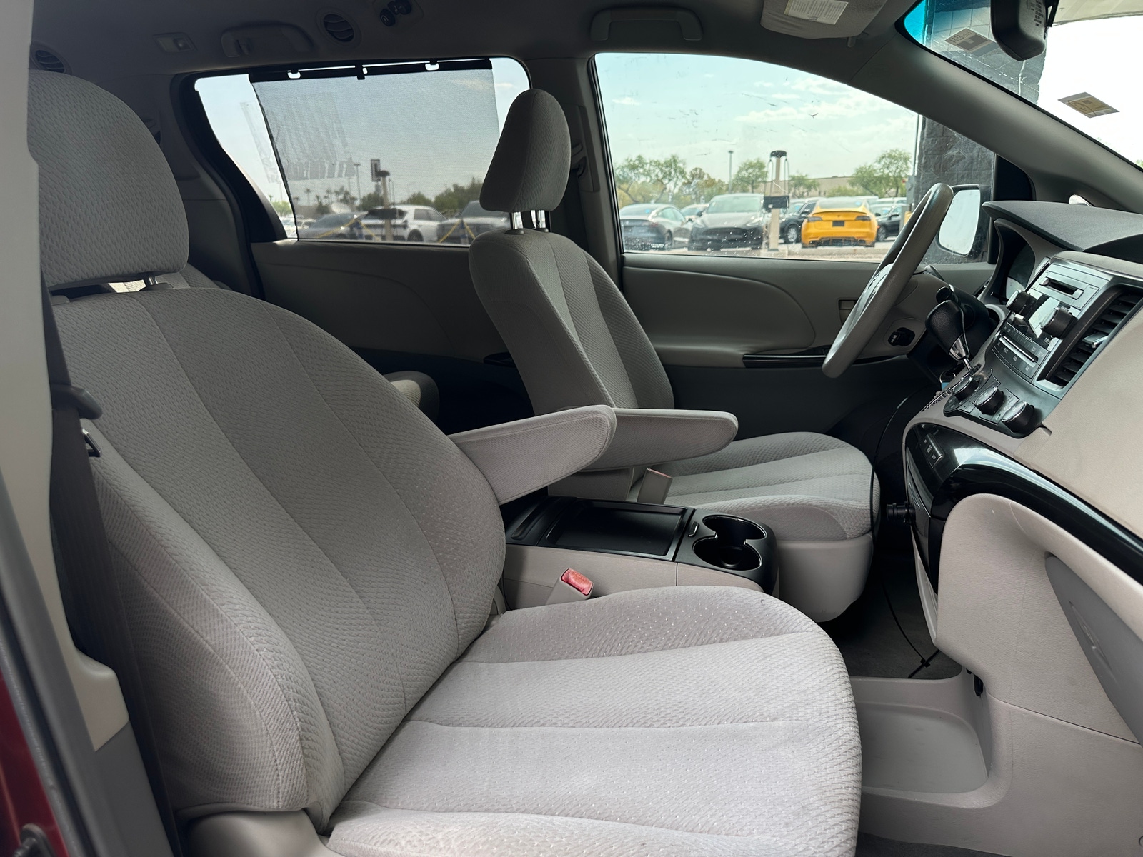 Thumbnail: 2011 Toyota Sienna - 2