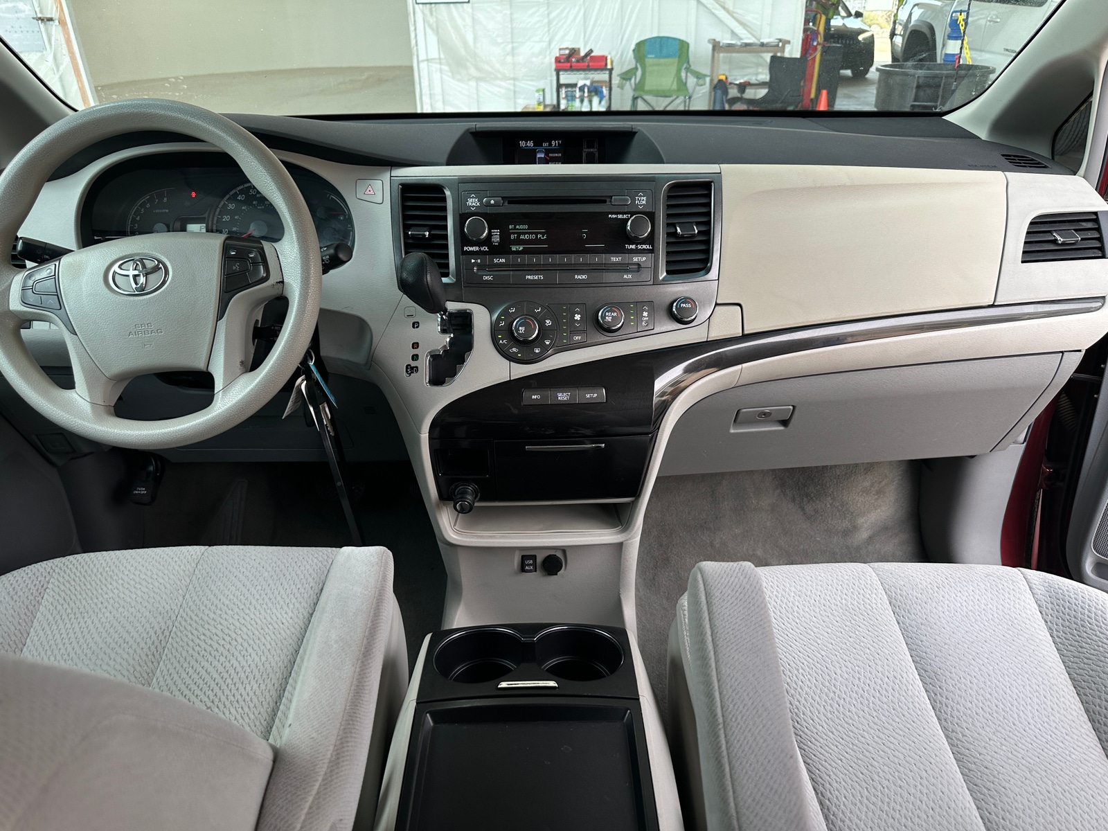 Thumbnail: 2011 Toyota Sienna - 3
