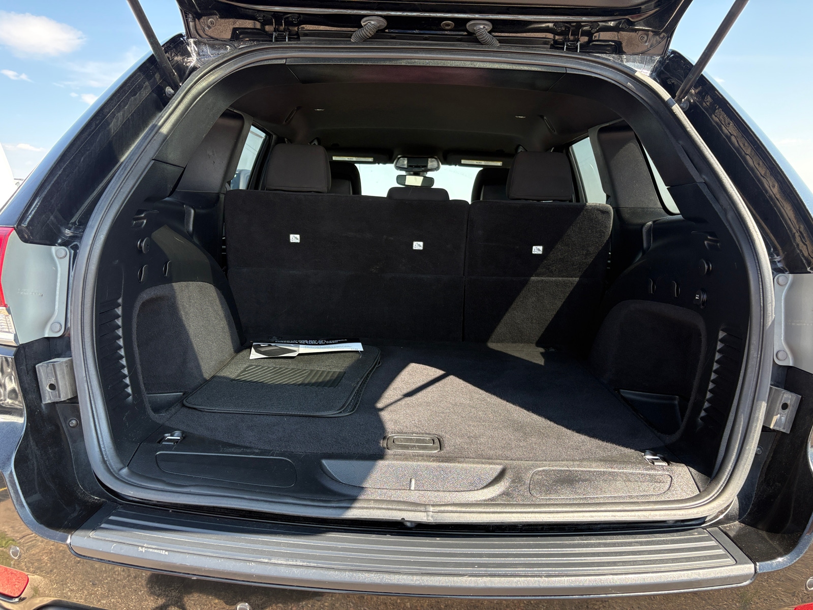 Thumbnail: 2019 Jeep Grand Cherokee - 7