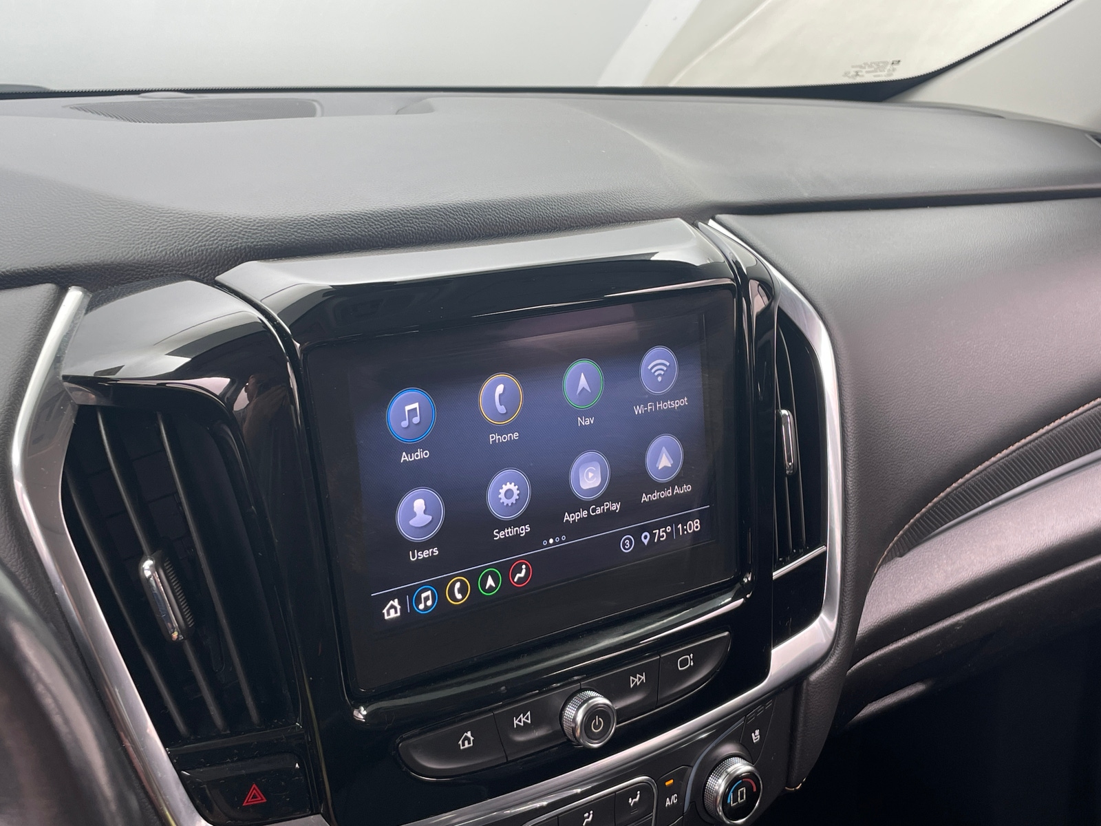 Thumbnail: 2021 Chevrolet Traverse - 3