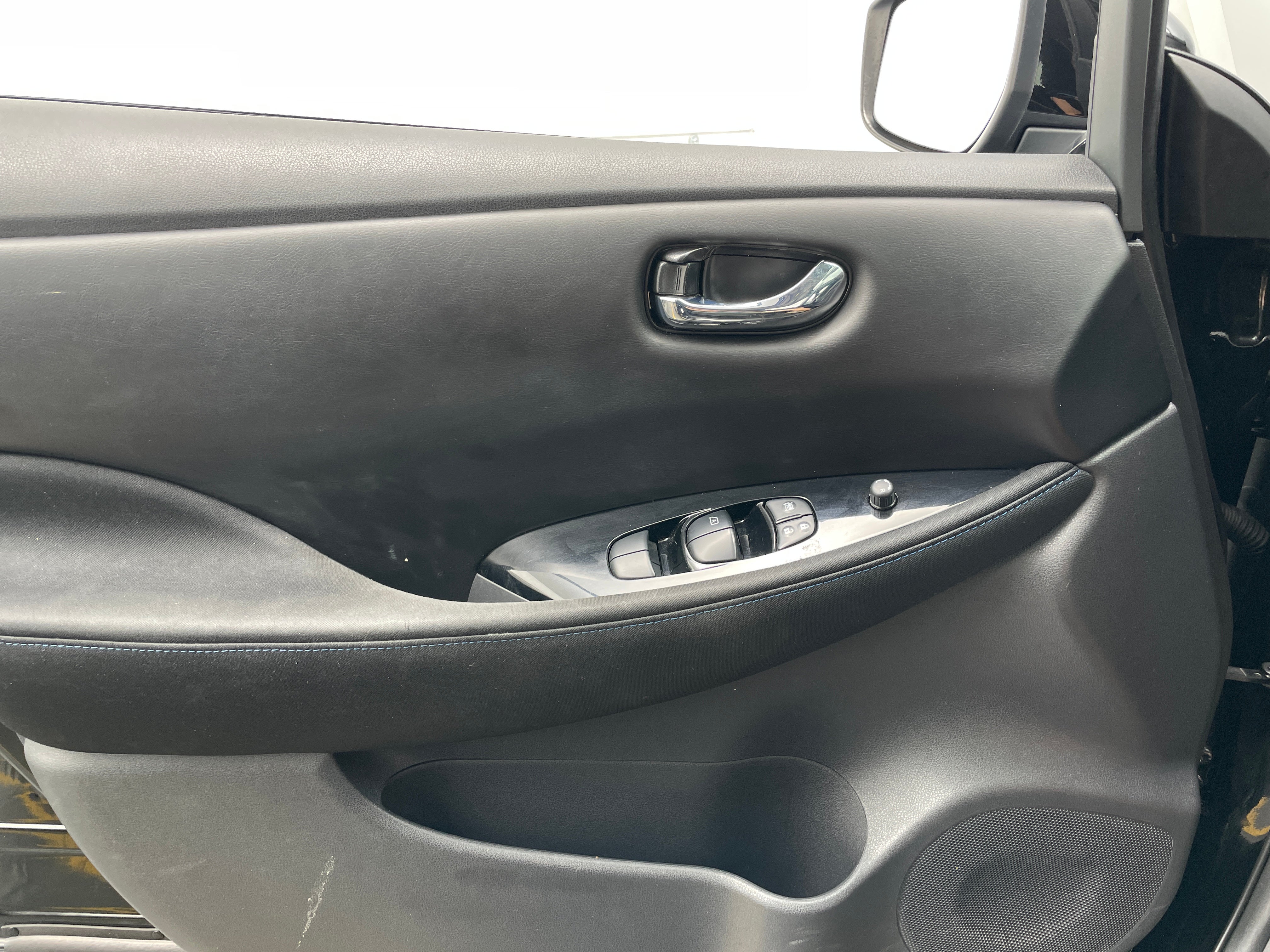Used 2018 Nissan LEAF SV with VIN 1N4AZ1CP7JC303517 for sale in Auburn, WA