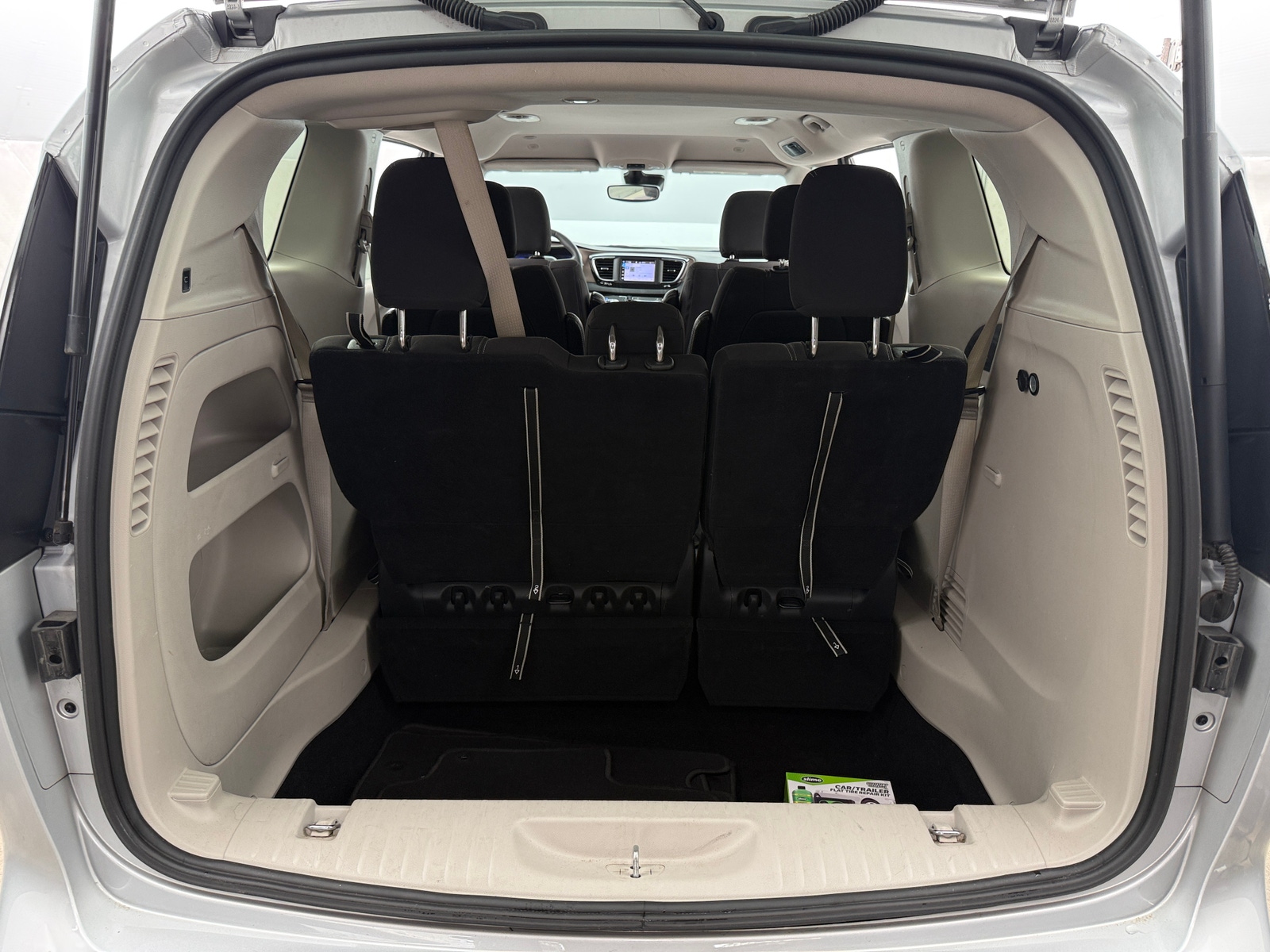 Thumbnail: 2024 Chrysler Voyager - 7