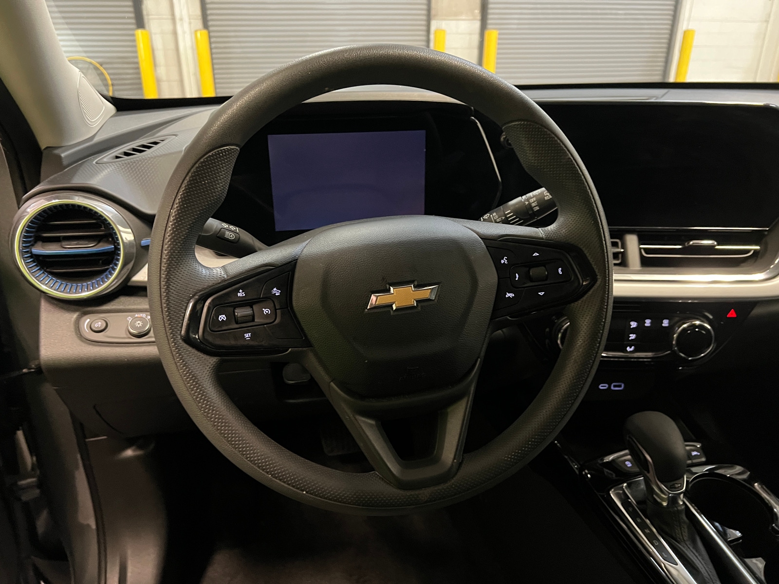 Thumbnail: 2025 Chevrolet Trax - 4