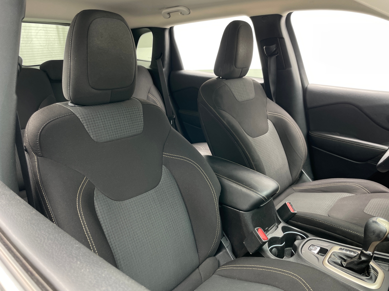 Thumbnail: 2017 Jeep Cherokee - 2