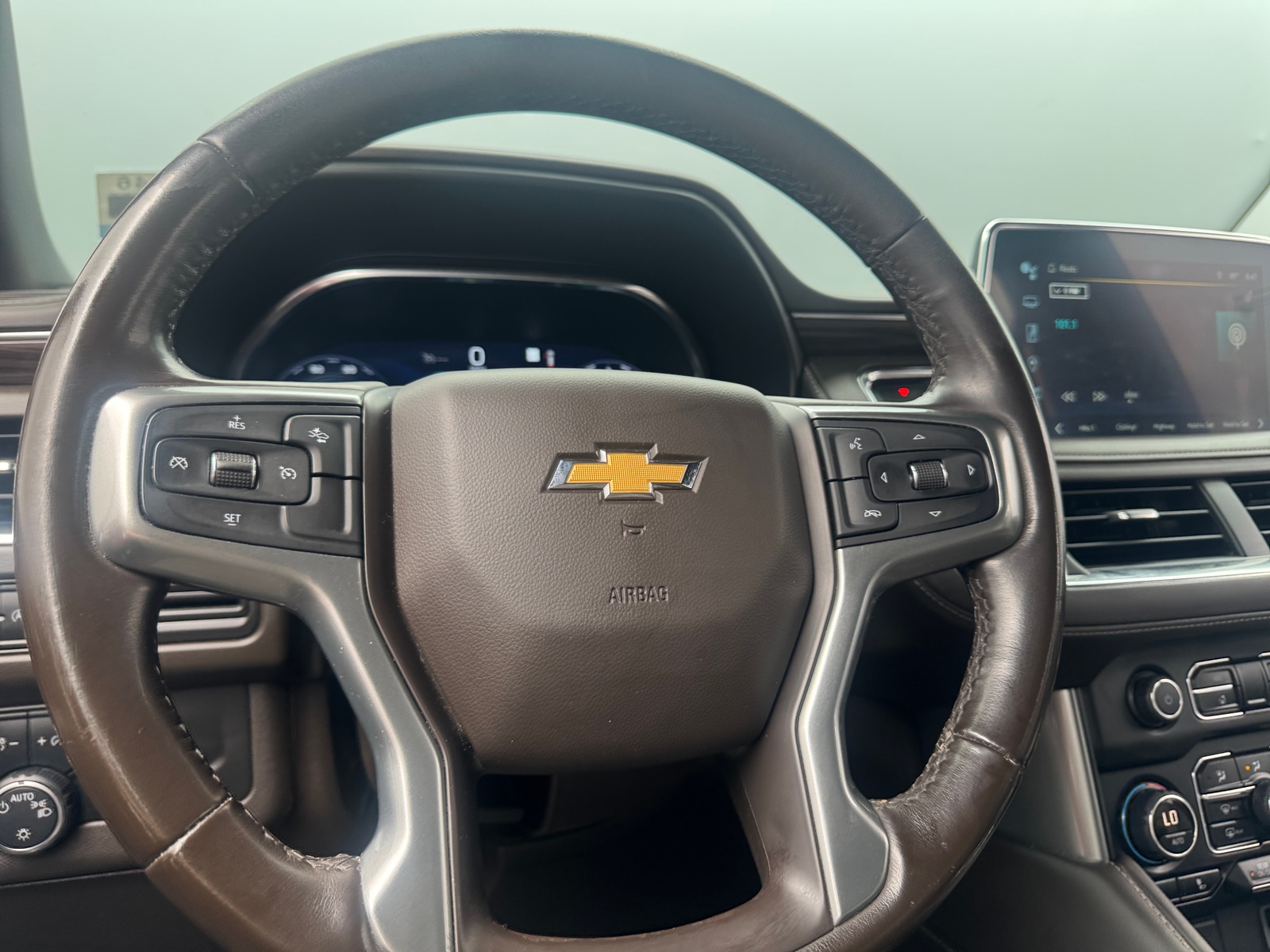 Thumbnail: 2023 Chevrolet Tahoe - 4
