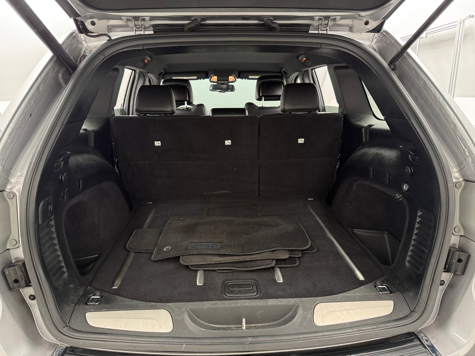 Thumbnail: 2015 Jeep Grand Cherokee - 6