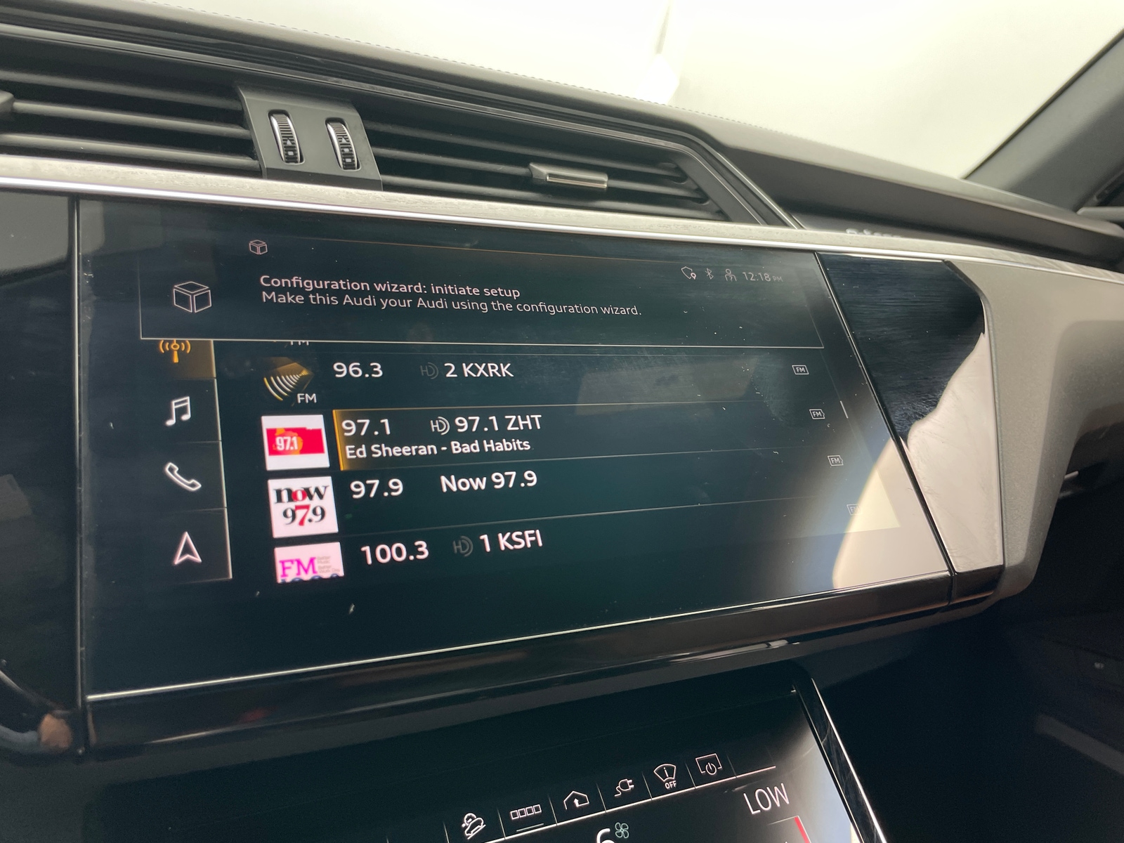 Thumbnail: 2022 Audi e-tron - 3