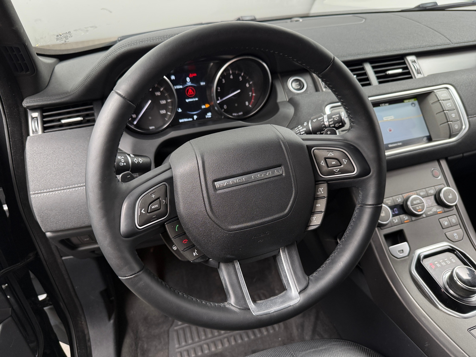 Thumbnail: 2019 Land Rover Range Rover Evoque - 4