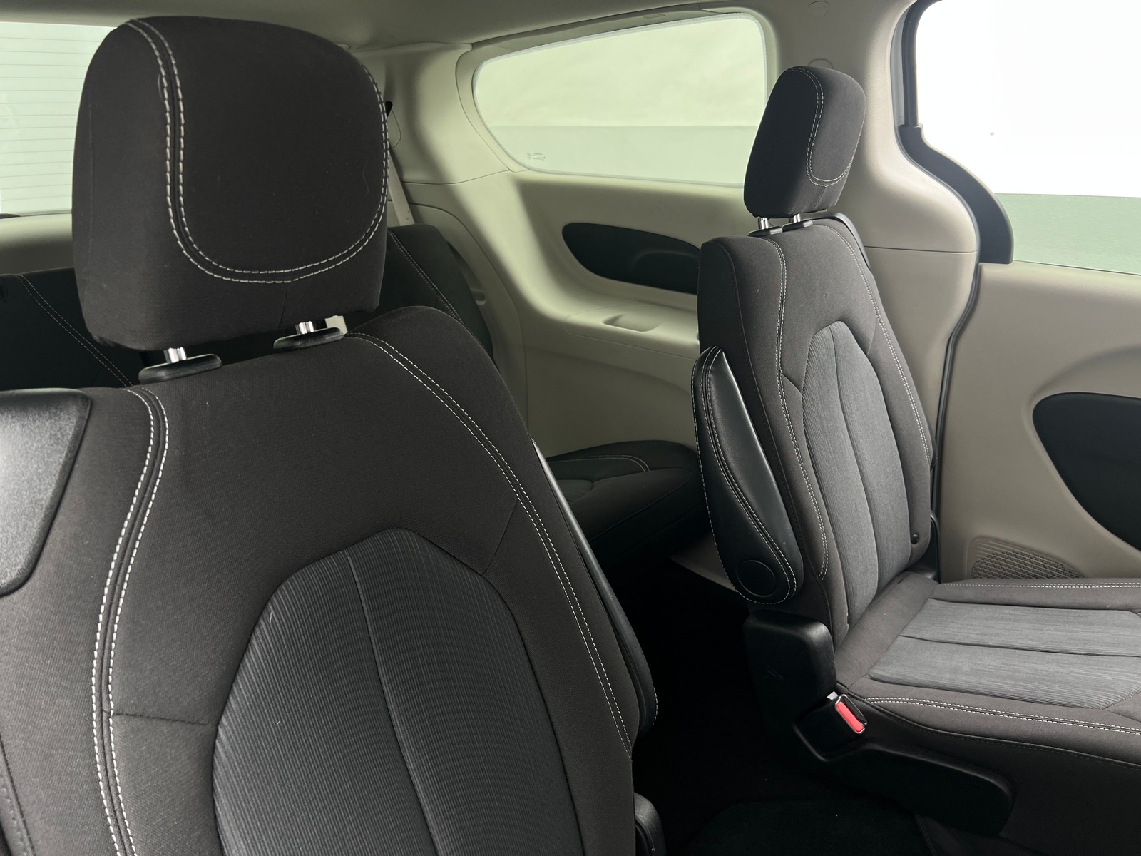 Thumbnail: 2024 Chrysler Voyager - 6