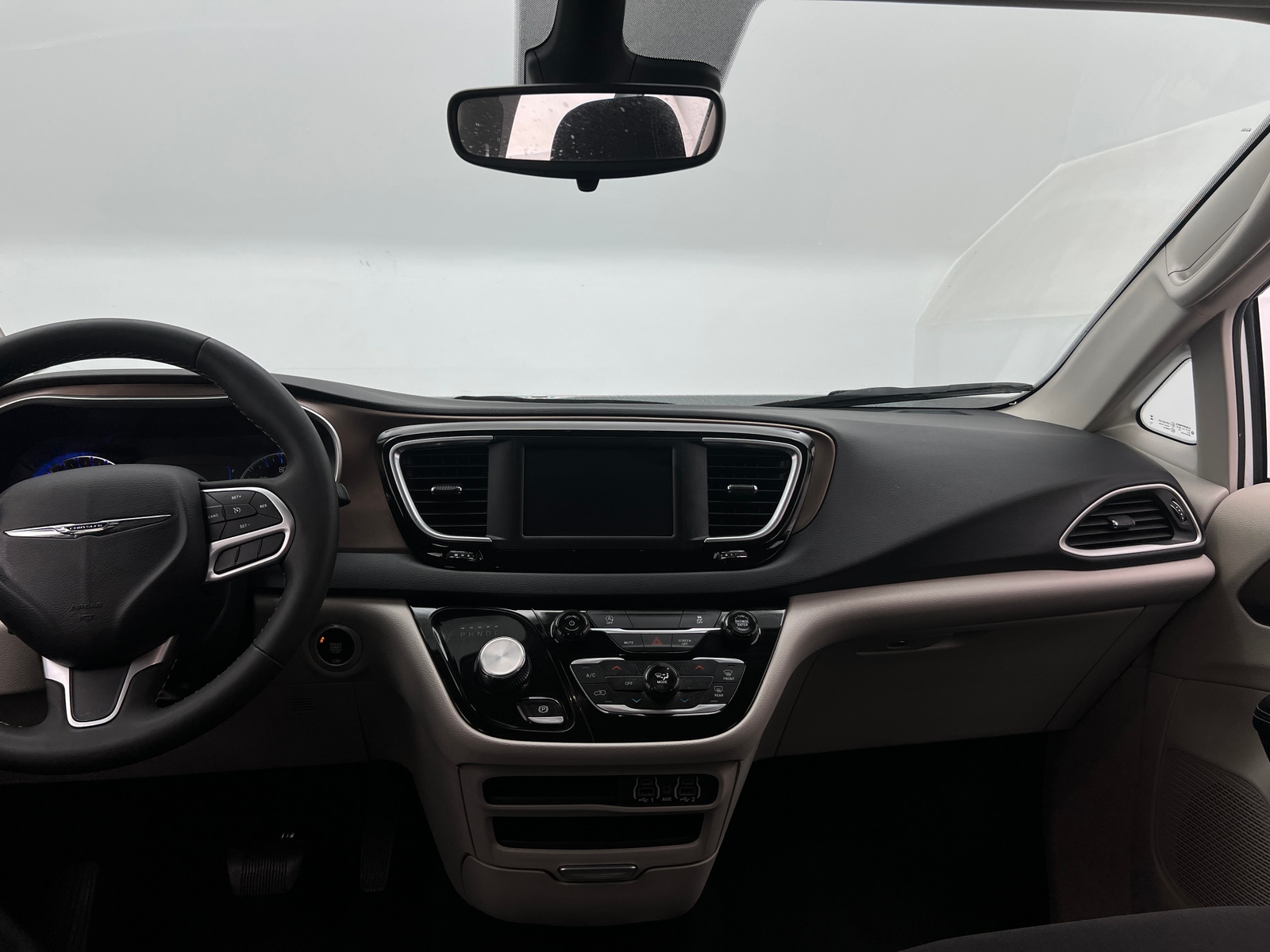 Thumbnail: 2024 Chrysler Voyager - 3