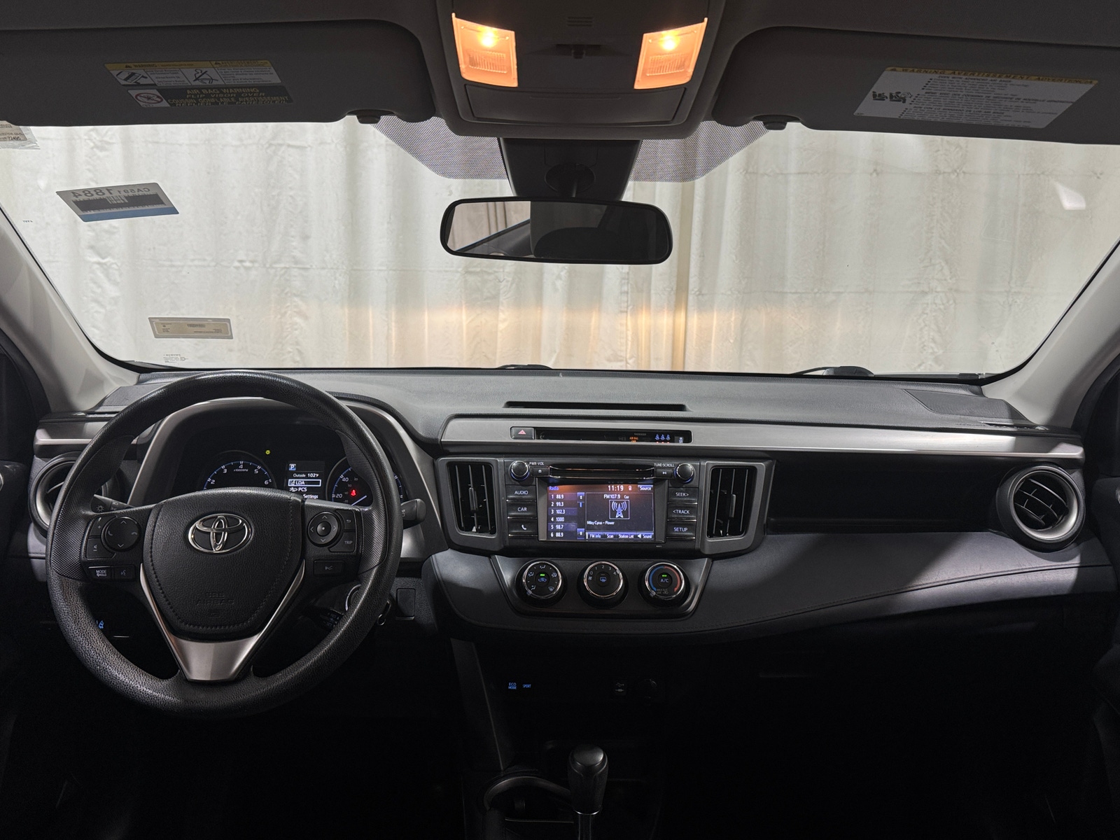 Thumbnail: 2018 Toyota RAV4 - 3