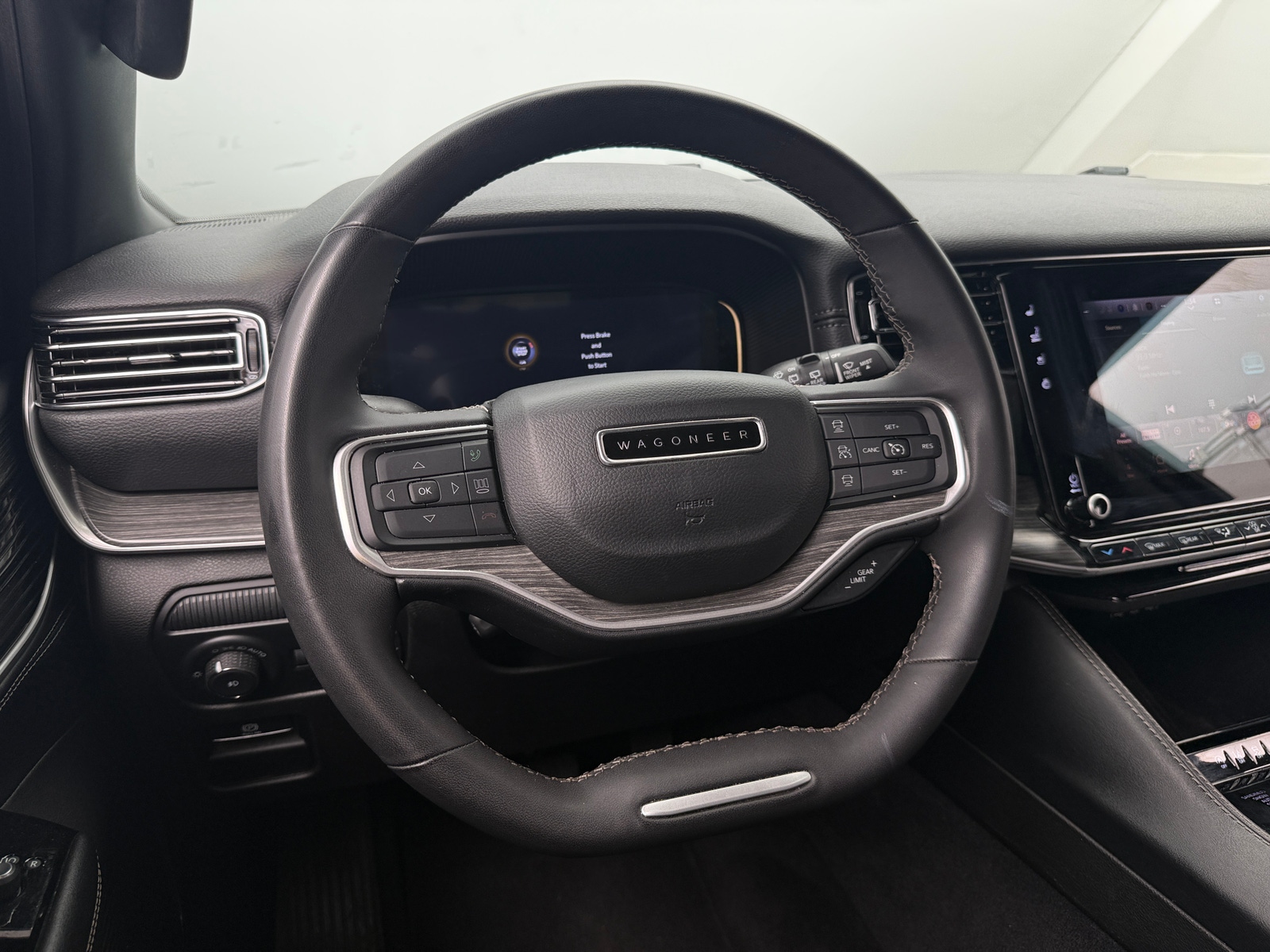 Thumbnail: 2024 Jeep Wagoneer - 4