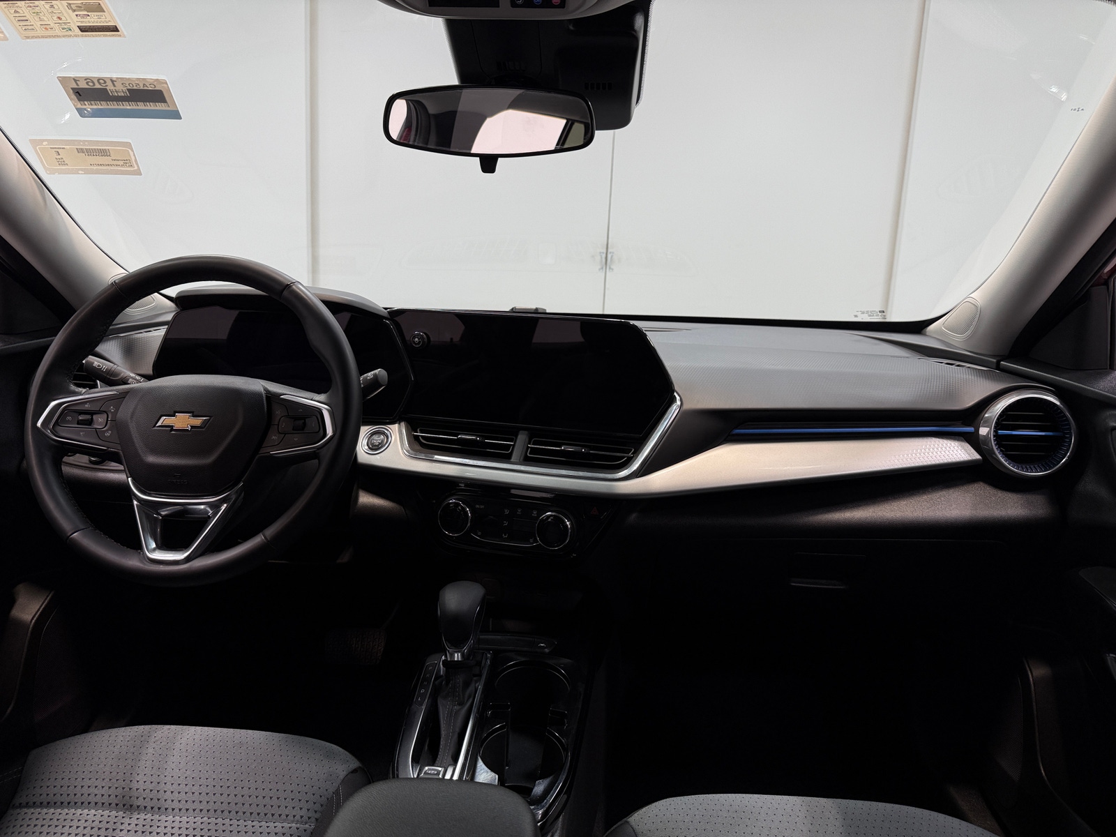 Thumbnail: 2025 Chevrolet Trax - 2