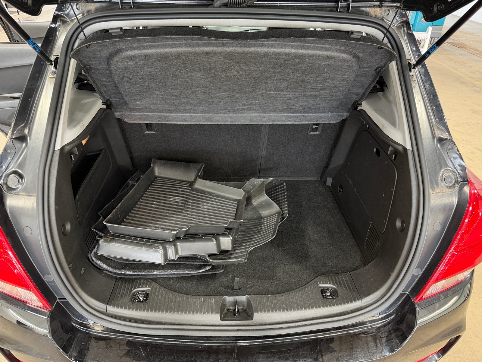 Thumbnail: 2020 Chevrolet Trax - 6