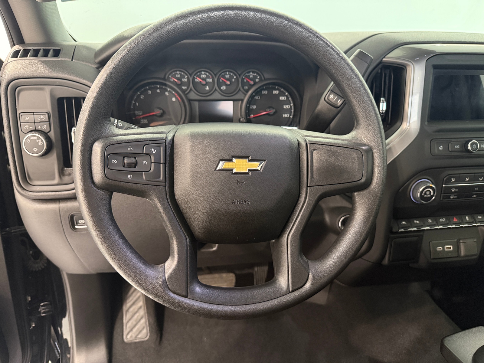 Thumbnail: 2026 Chevrolet Silverado 1500 - 5