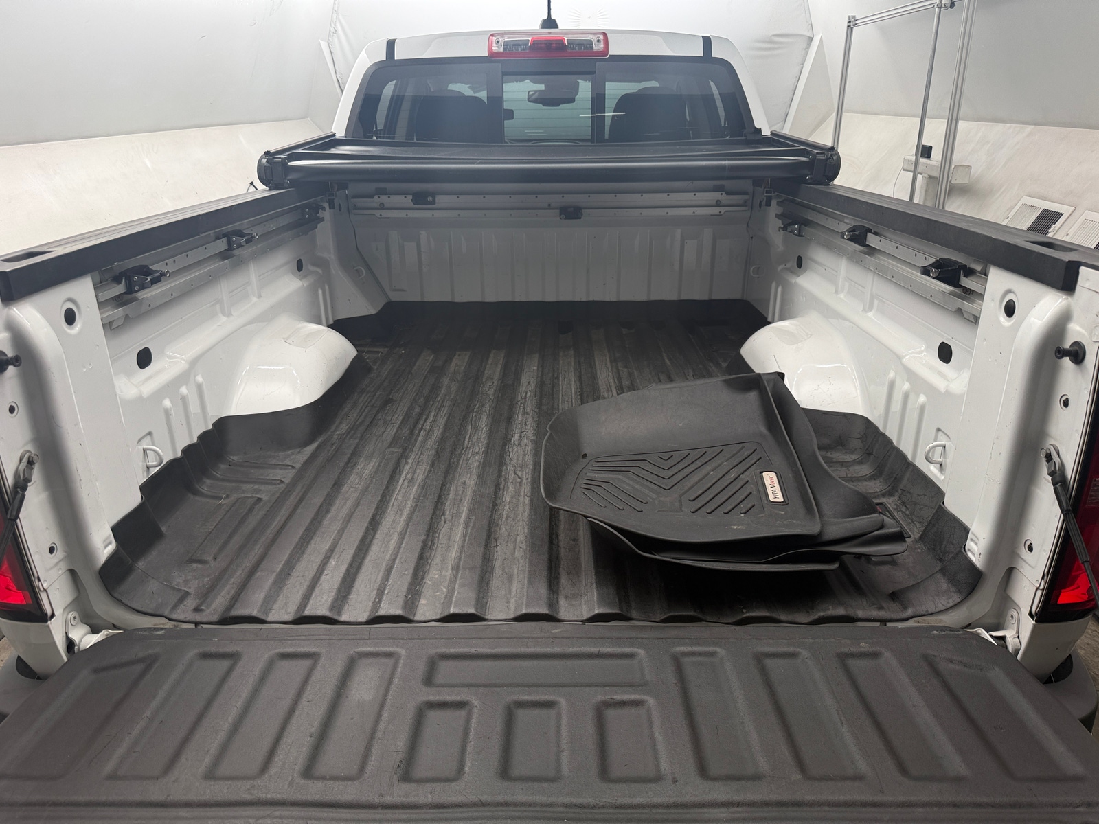 Thumbnail: 2016 Chevrolet Colorado - 6
