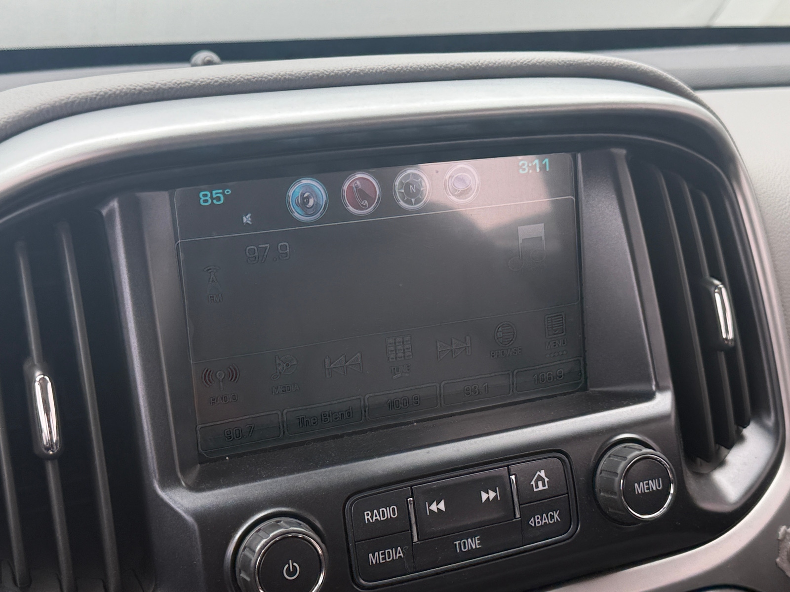 Thumbnail: 2016 Chevrolet Colorado - 3