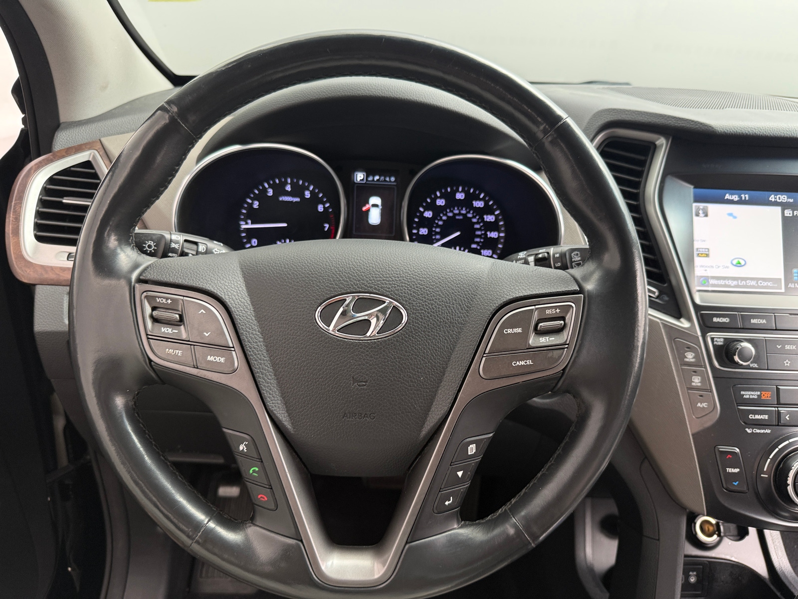 Thumbnail: 2019 Hyundai Santa Fe - 4