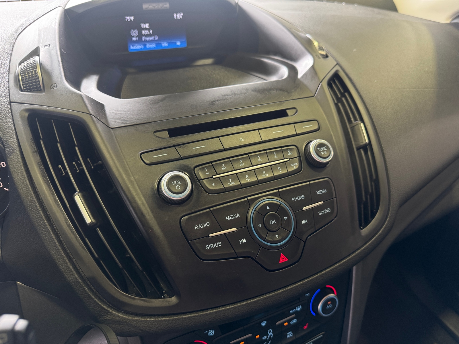 Thumbnail: 2018 Ford Escape - 4