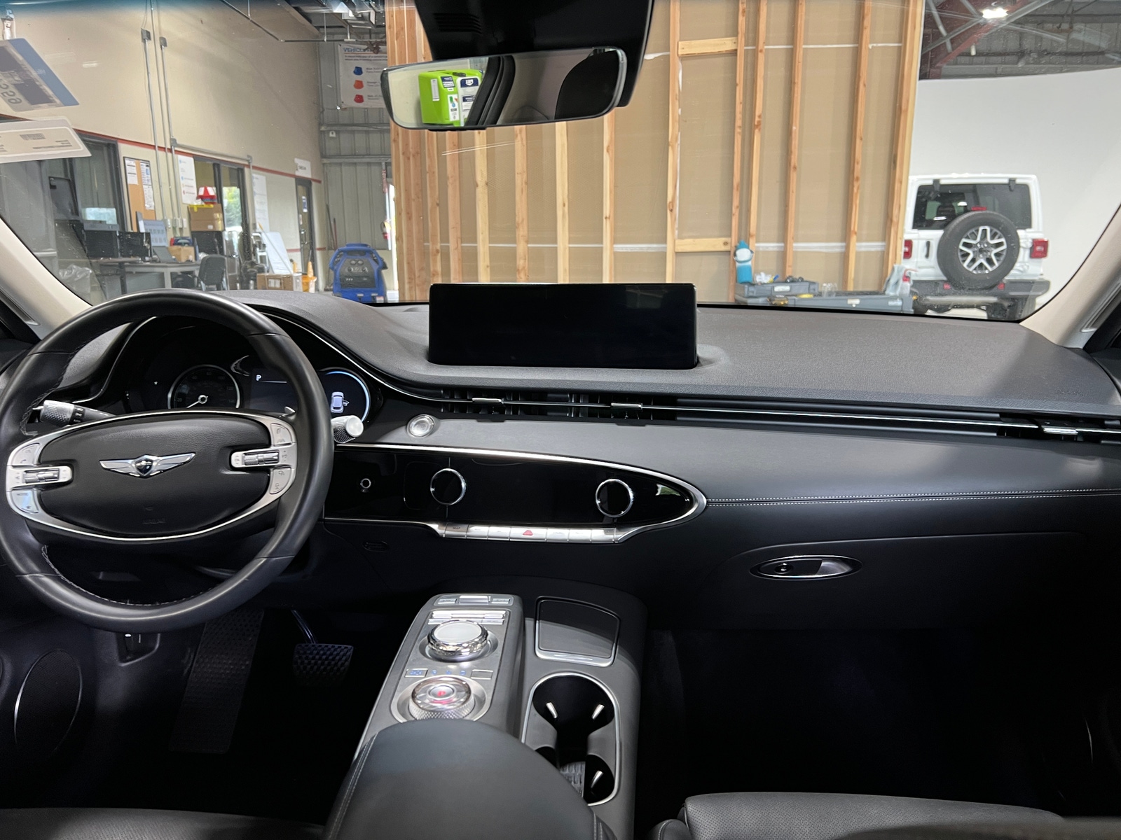 Thumbnail: 2025 Genesis GV70 - 2