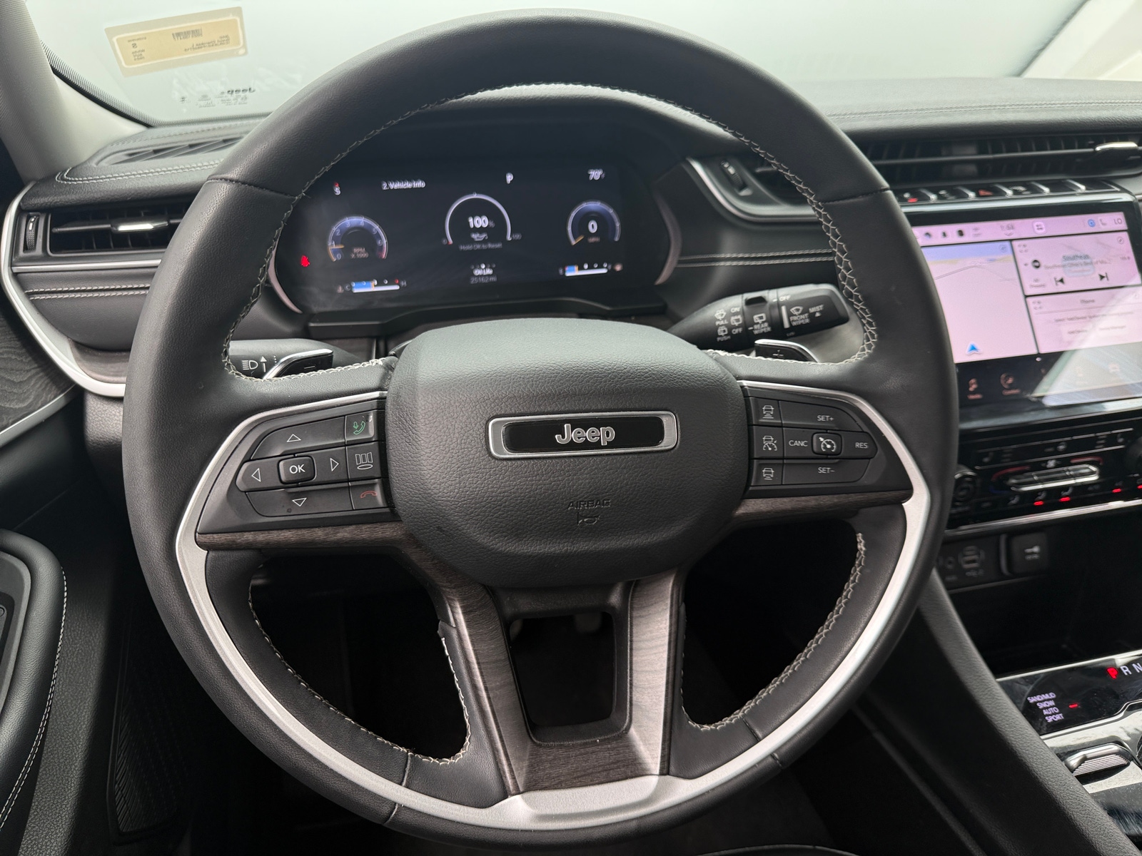 Thumbnail: 2023 Jeep Grand Cherokee L - 4
