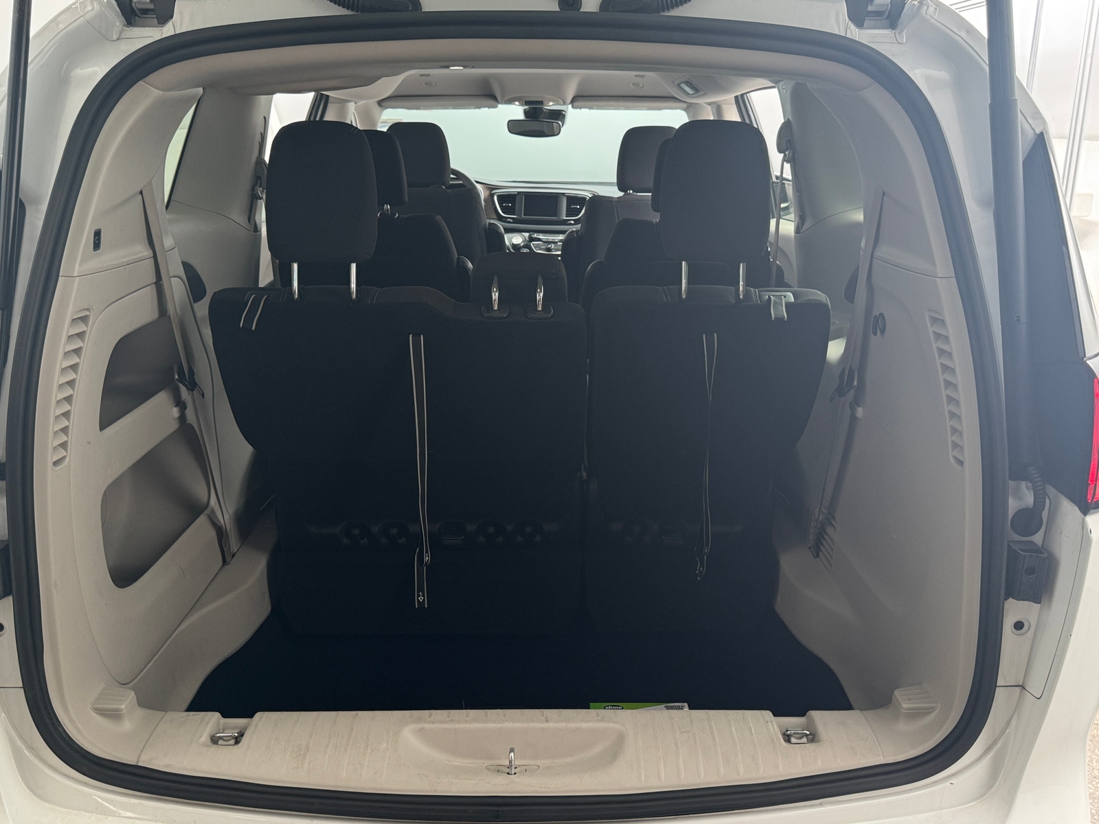 Thumbnail: 2023 Chrysler Voyager - 7