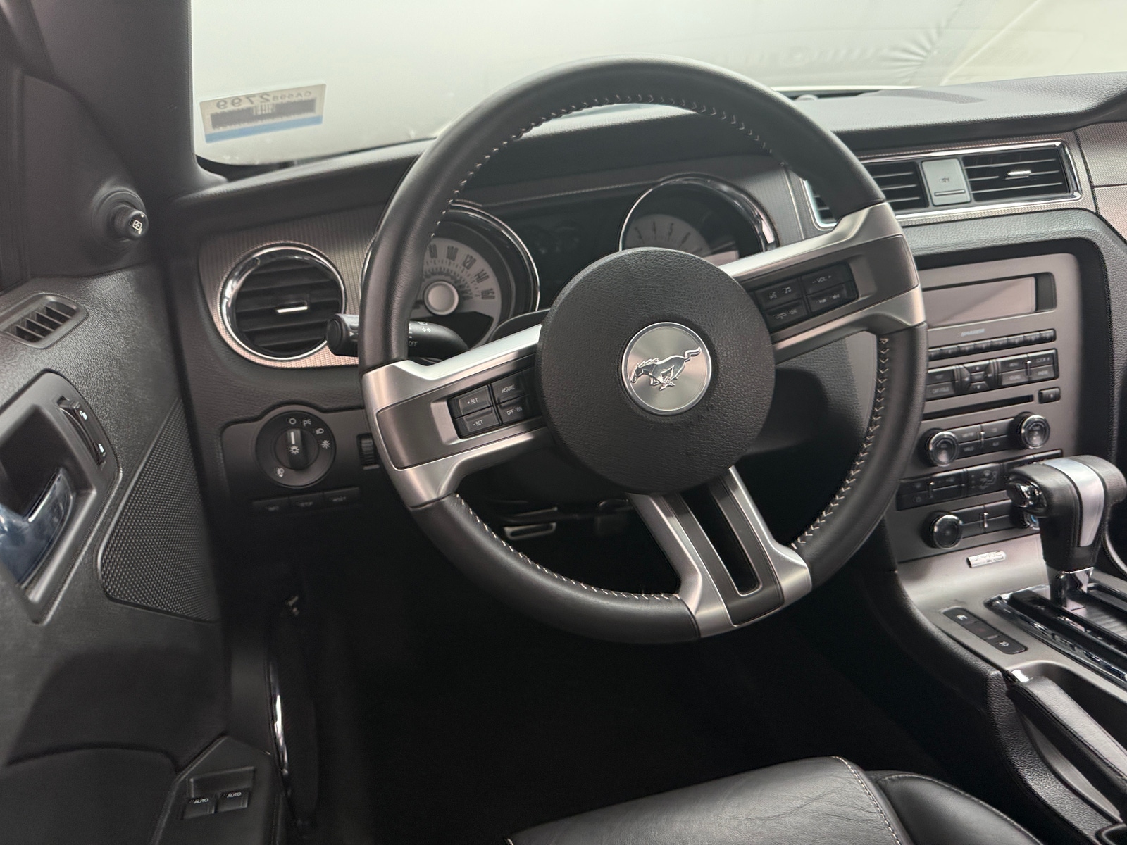 Thumbnail: 2011 Ford Mustang - 3