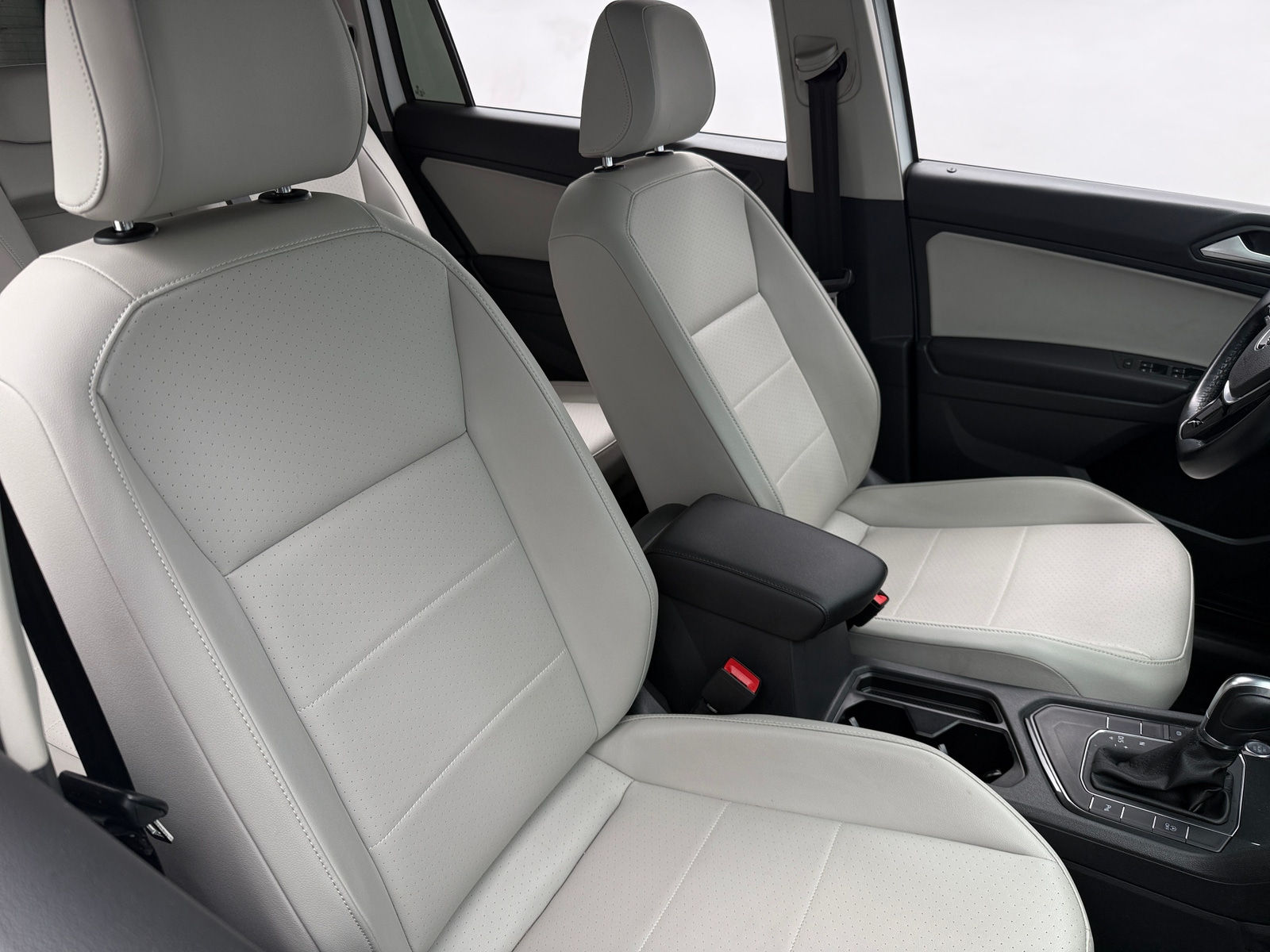 Thumbnail: 2019 Volkswagen Tiguan - 2