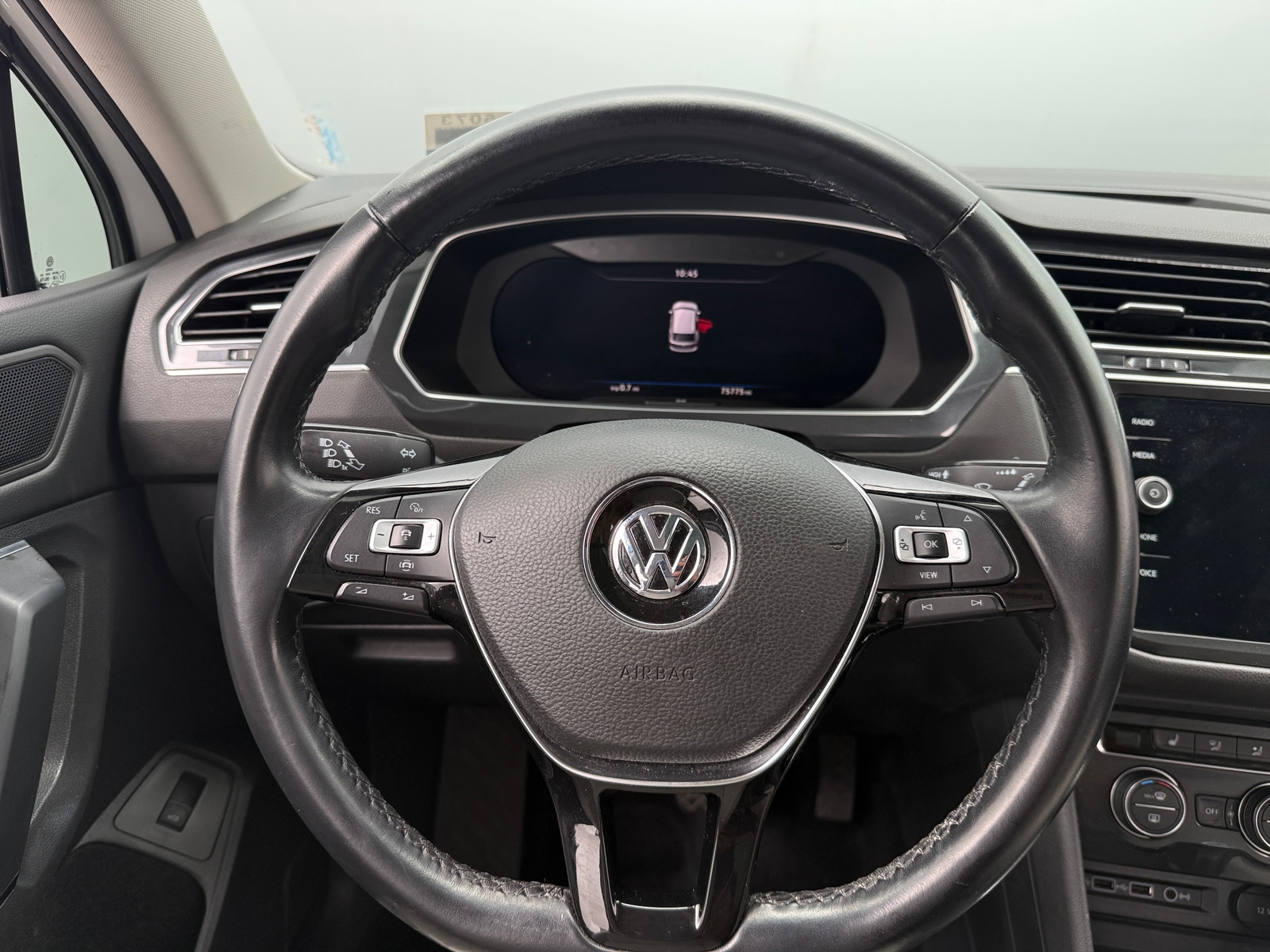 Thumbnail: 2019 Volkswagen Tiguan - 5