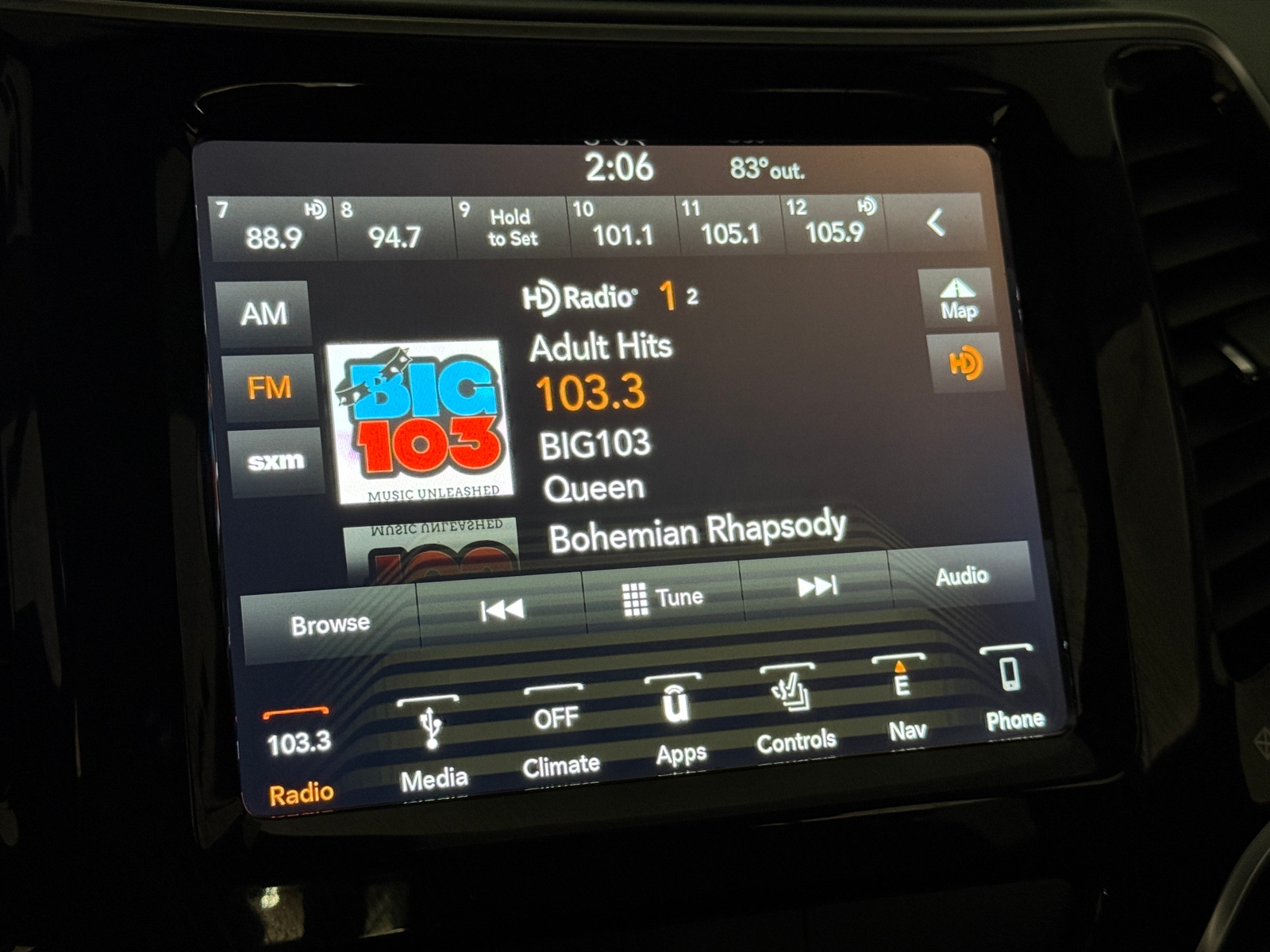 Thumbnail: 2019 Jeep Cherokee - 3