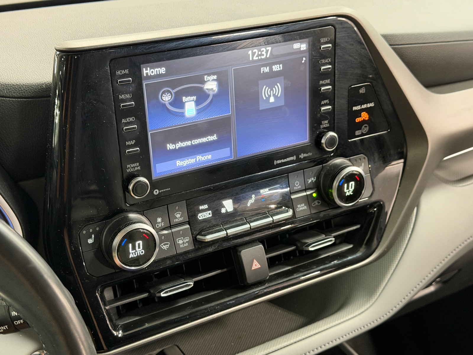 Thumbnail: 2022 Toyota Highlander - 4