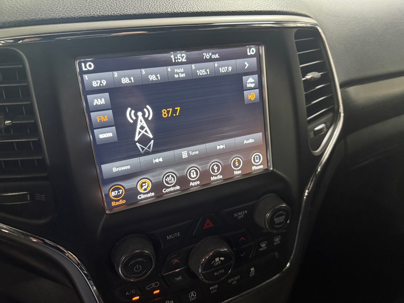 Thumbnail: 2018 Jeep Grand Cherokee - 3