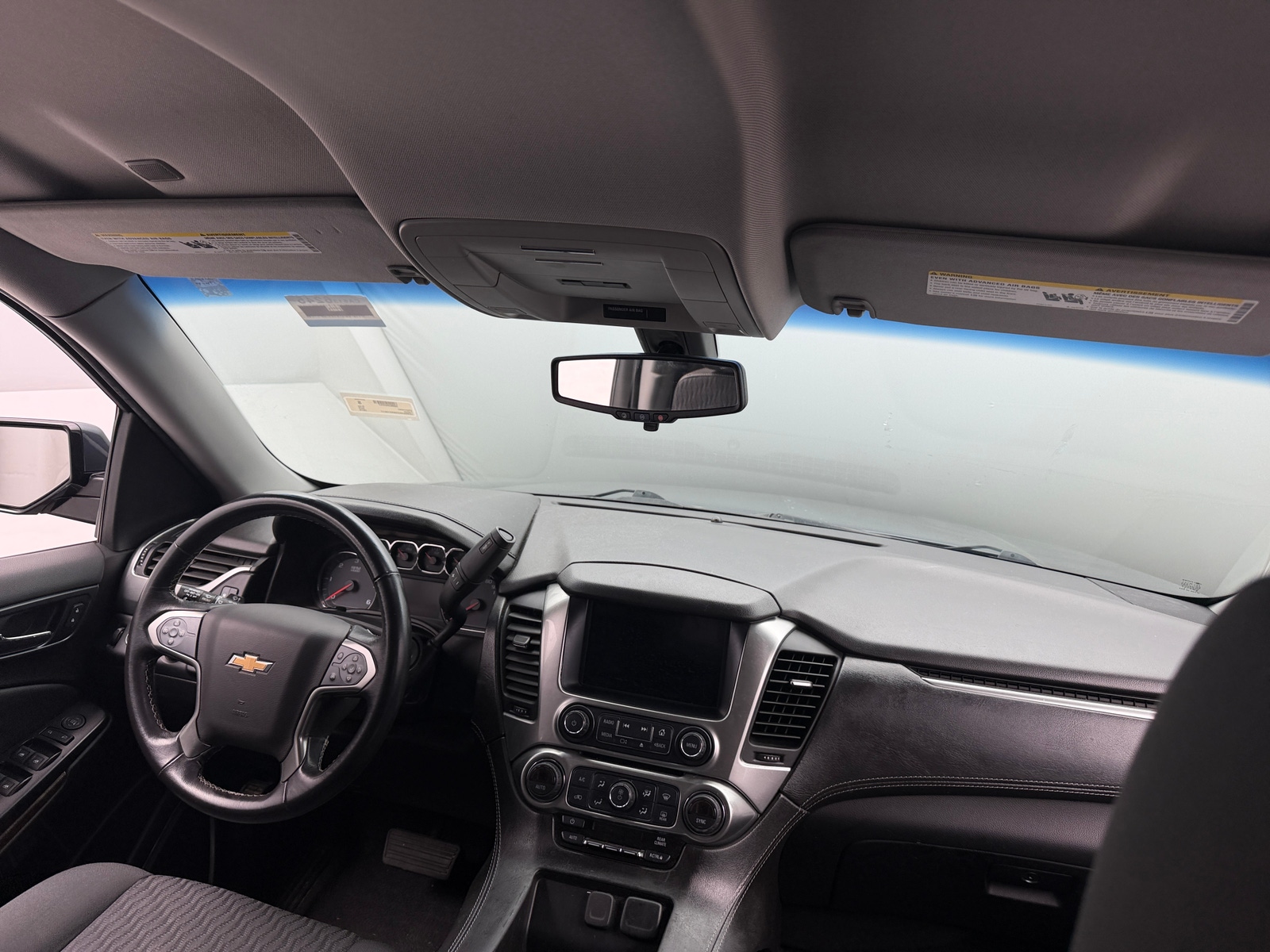 Thumbnail: 2019 Chevrolet Tahoe - 3
