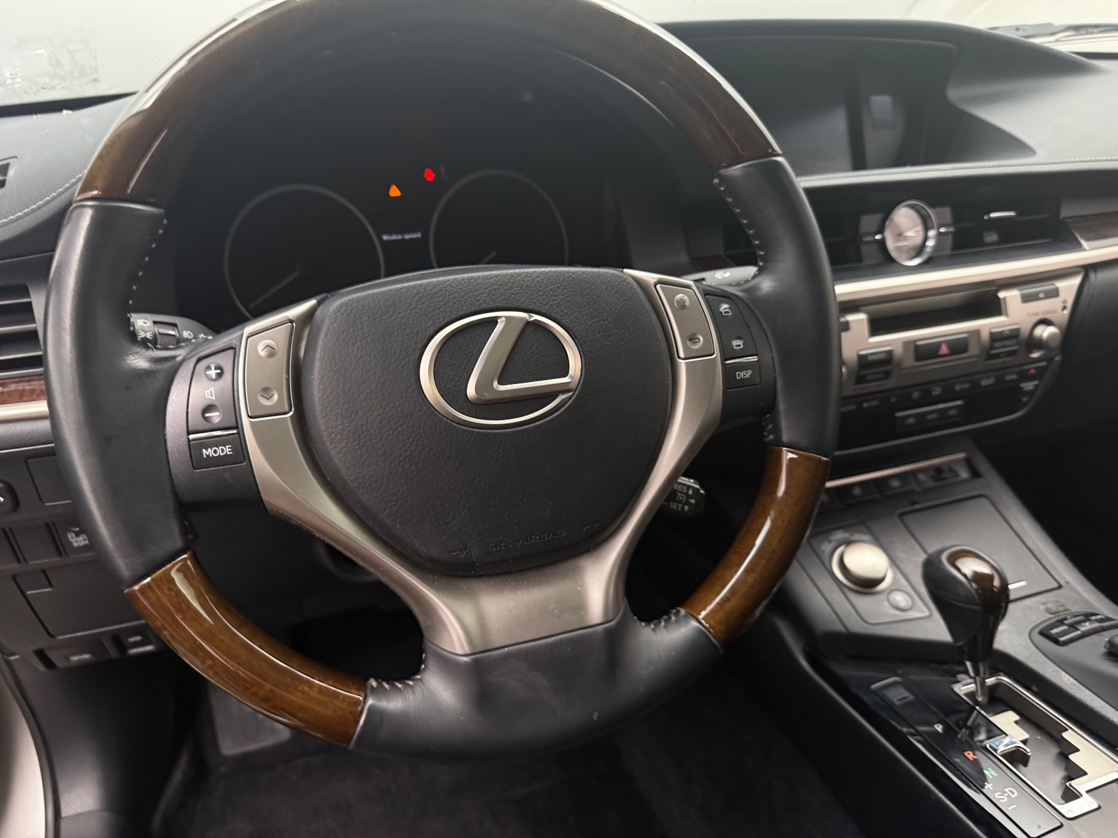 Thumbnail: 2015 Lexus ES - 4