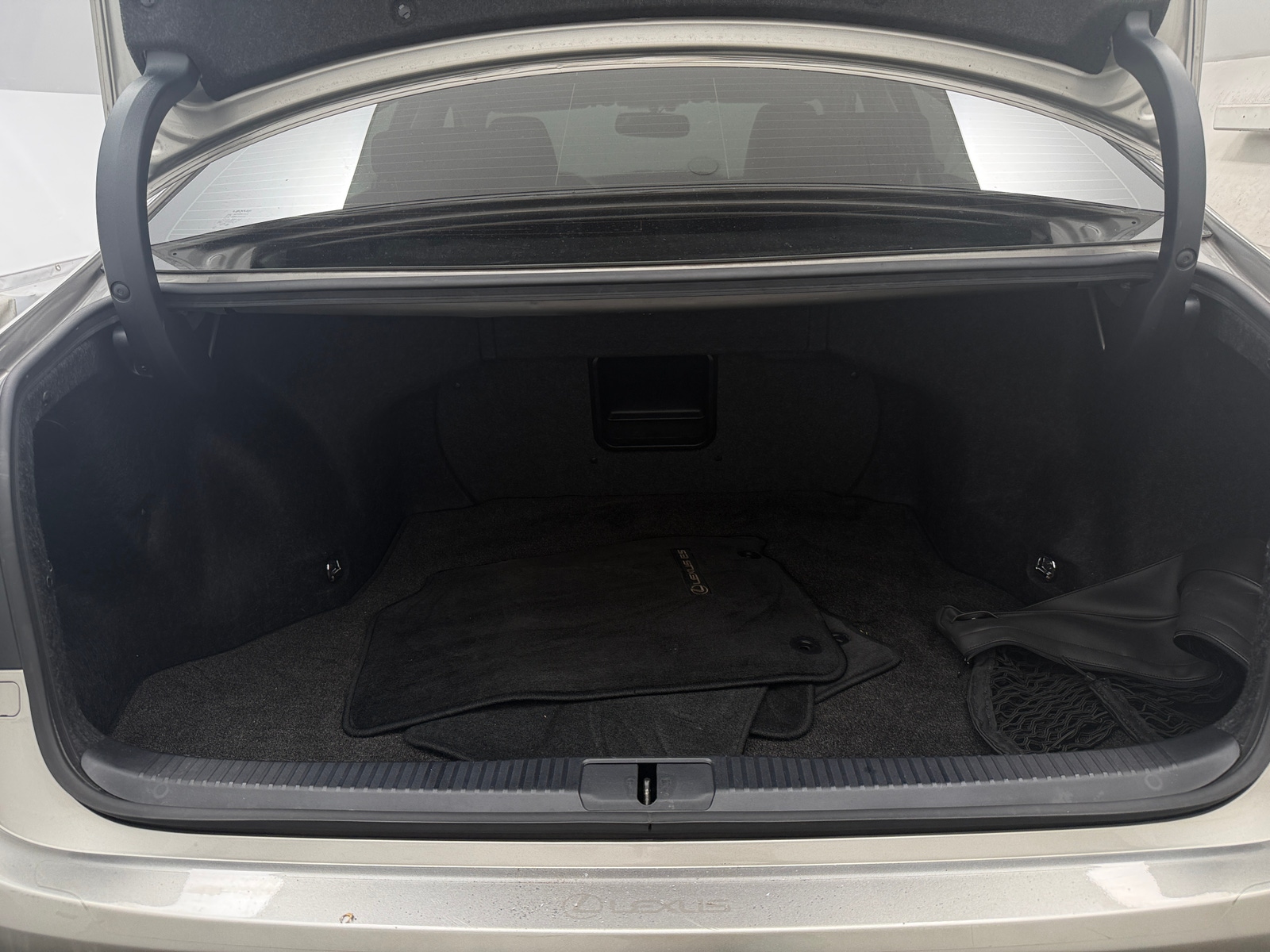 Thumbnail: 2015 Lexus ES - 6