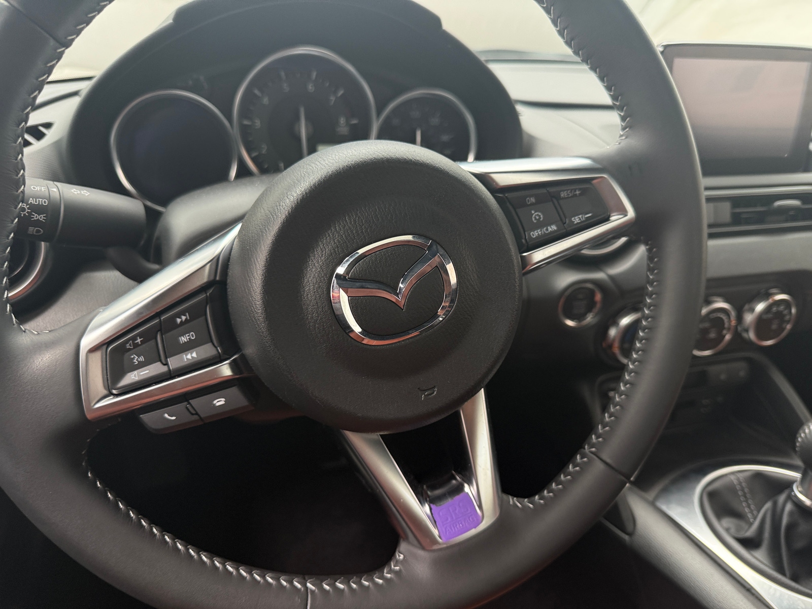 Thumbnail: 2023 Mazda MX-5 Miata - 4