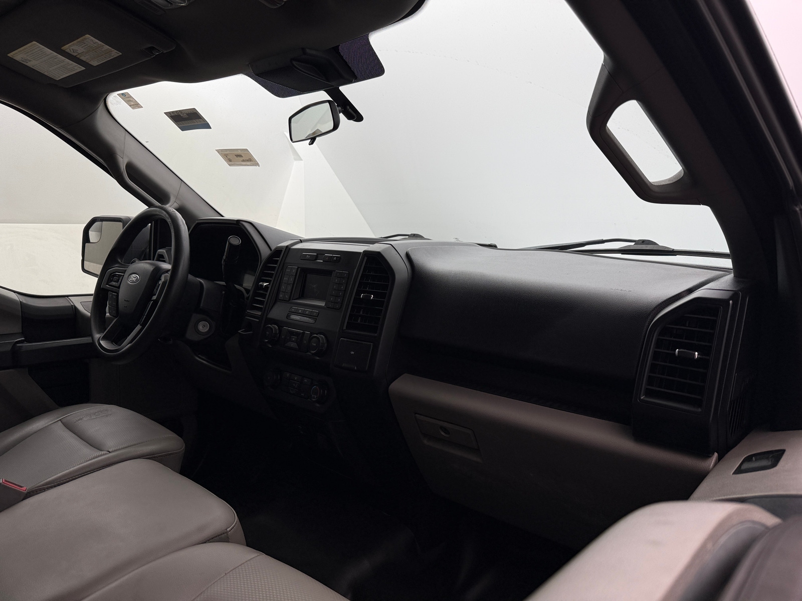Thumbnail: 2020 Ford Econoline - 3