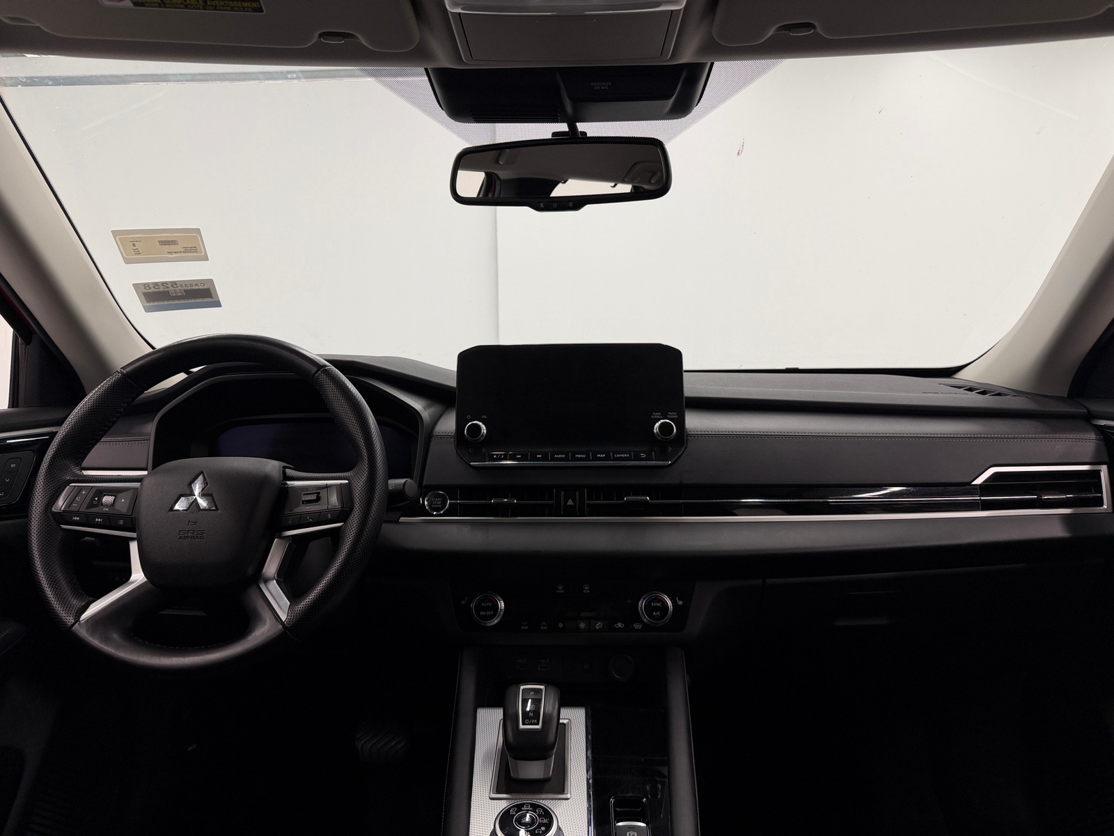 Thumbnail: 2024 Mitsubishi Outlander - 2