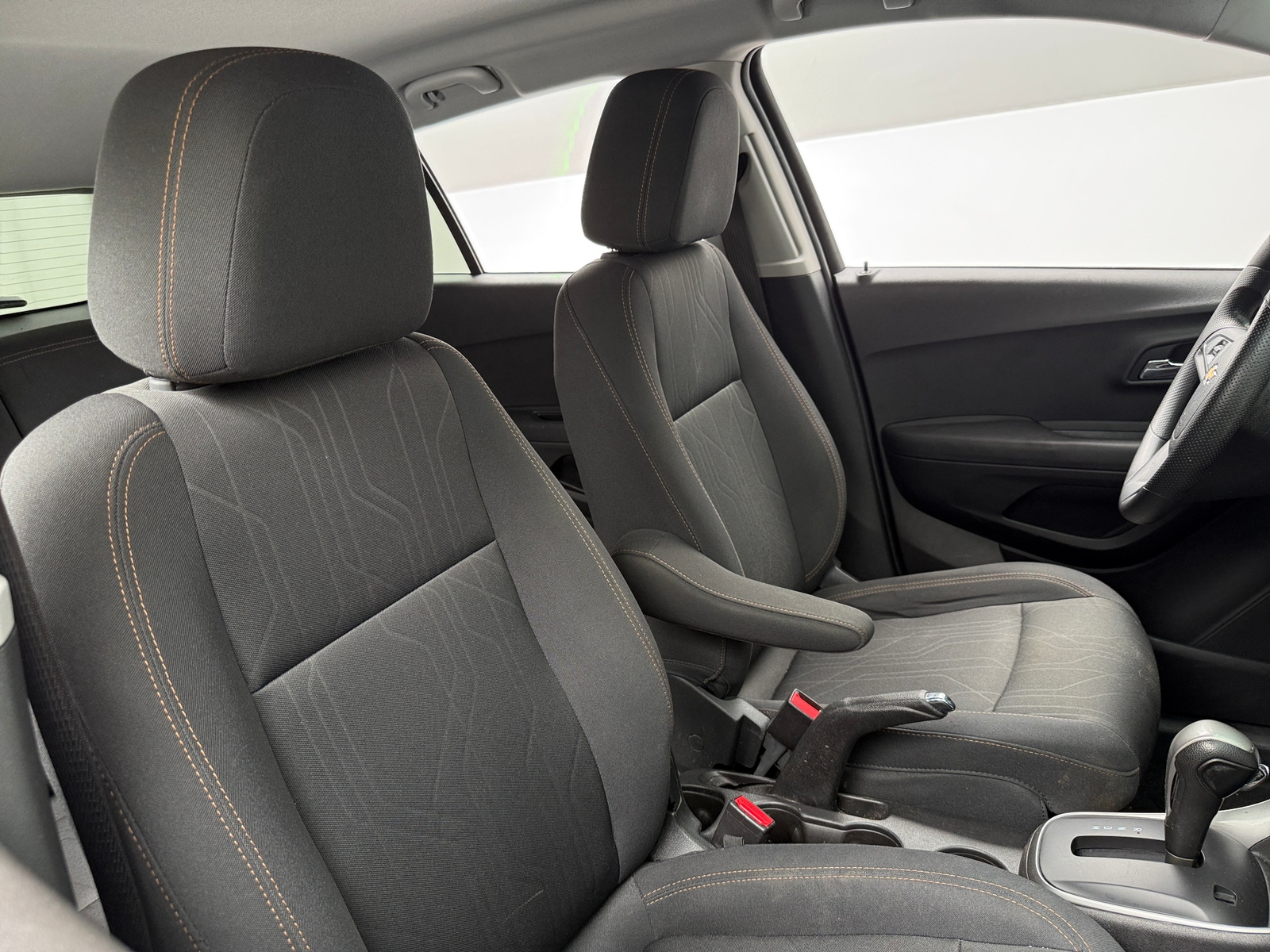Thumbnail: 2017 Chevrolet Trax - 2