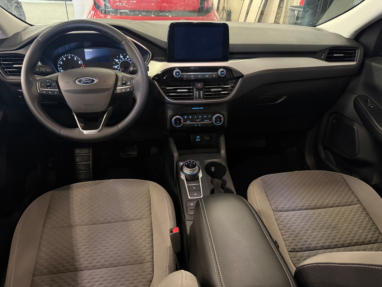 Thumbnail: 2022 Ford Escape - 3